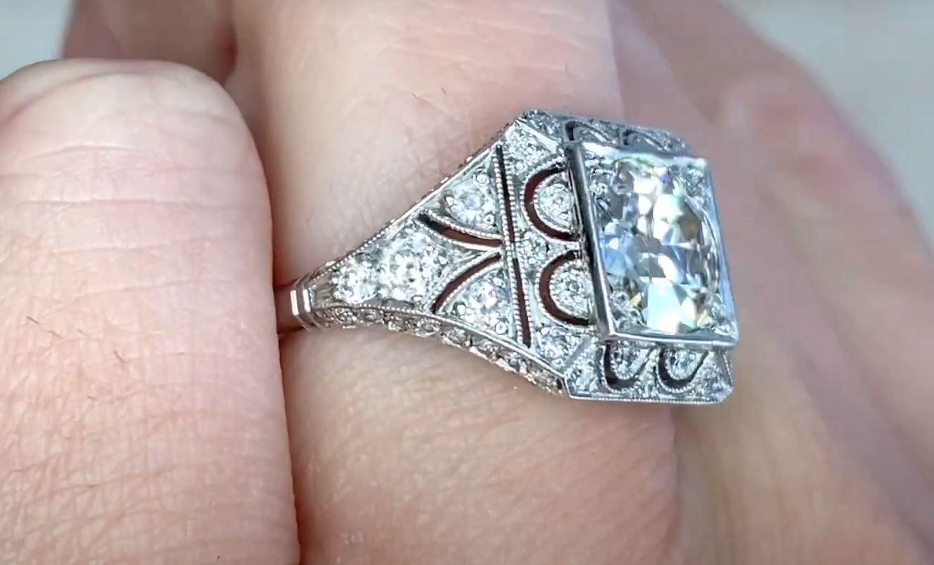 Women's Antique 1.53 Carat European-cut Diamond Ring, VS1 Clarity, Platinum, circa 1910 For Sale