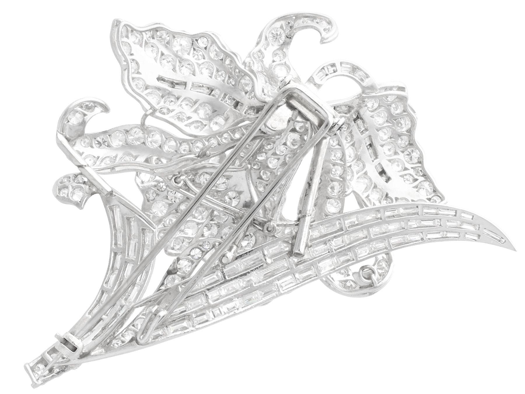 Women's or Men's Antique 15.32 Carat Diamond and Platinum Floral Brooch, Circa 1935 For Sale