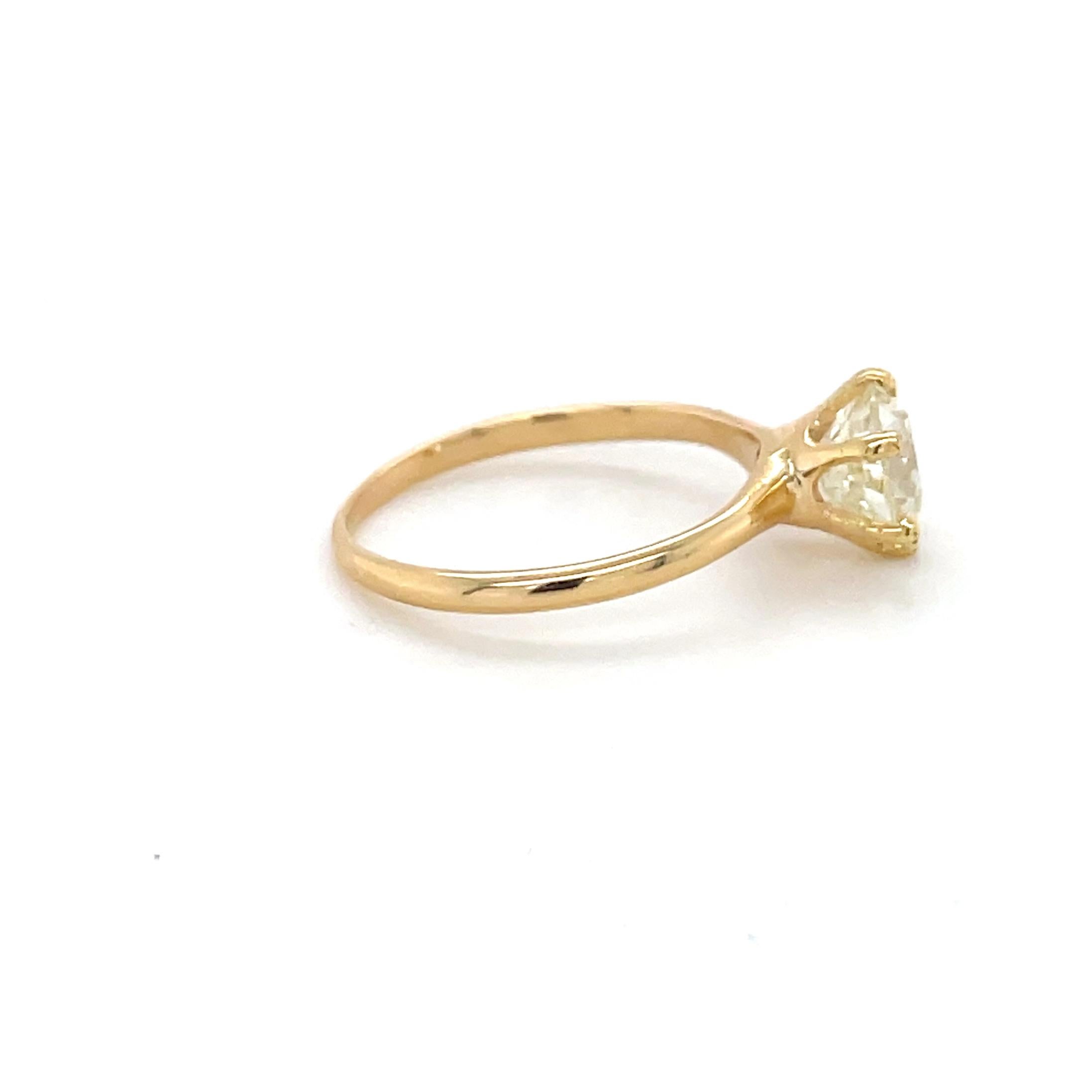 Antique, 1.55 Carat Old European Cut Diamond Ring In Excellent Condition For Sale In Chicago, IL