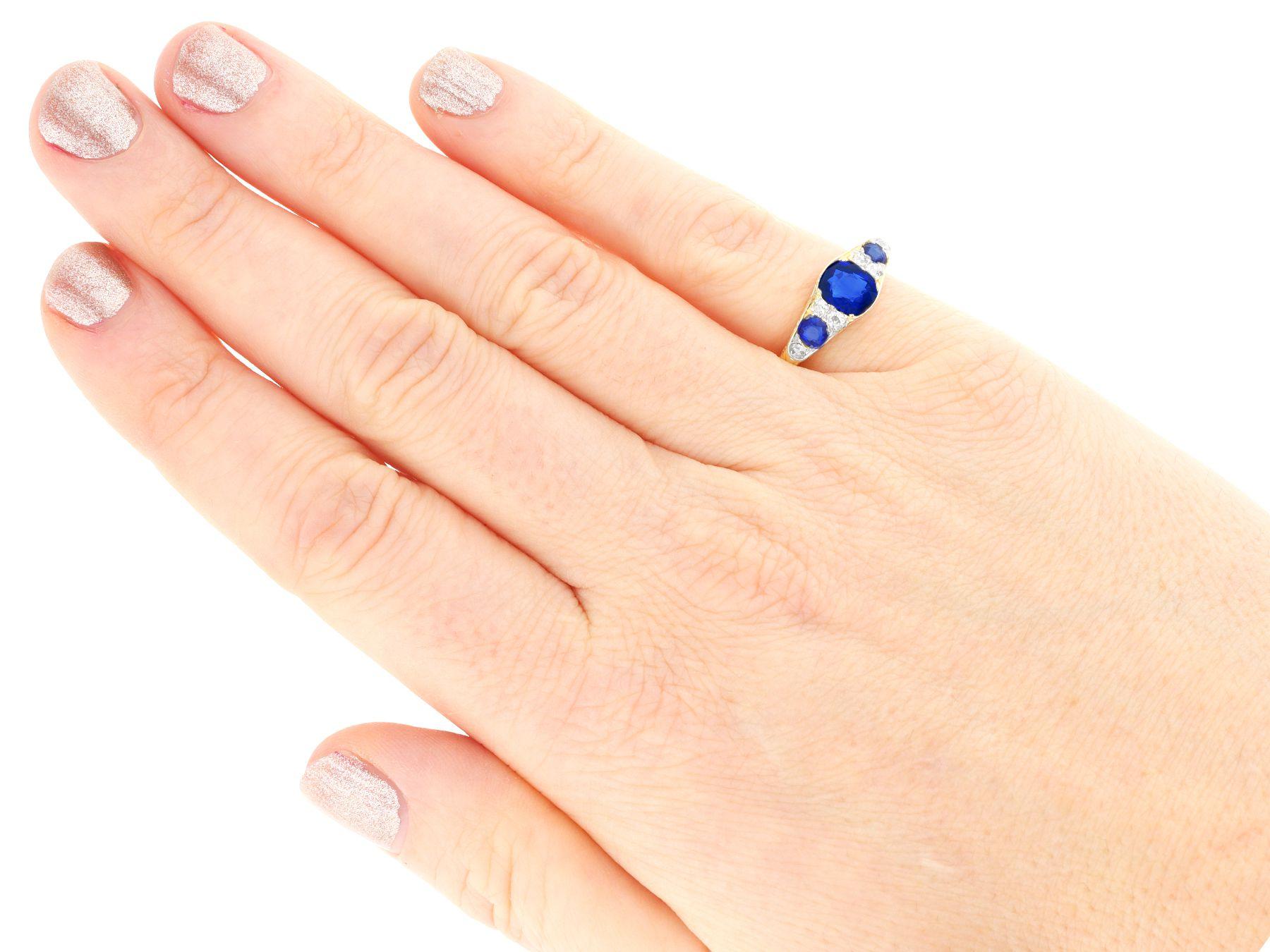 Antique 1.55 Carat Sapphire and Diamond Yellow Gold Cocktail Ring, circa 1900 For Sale 2