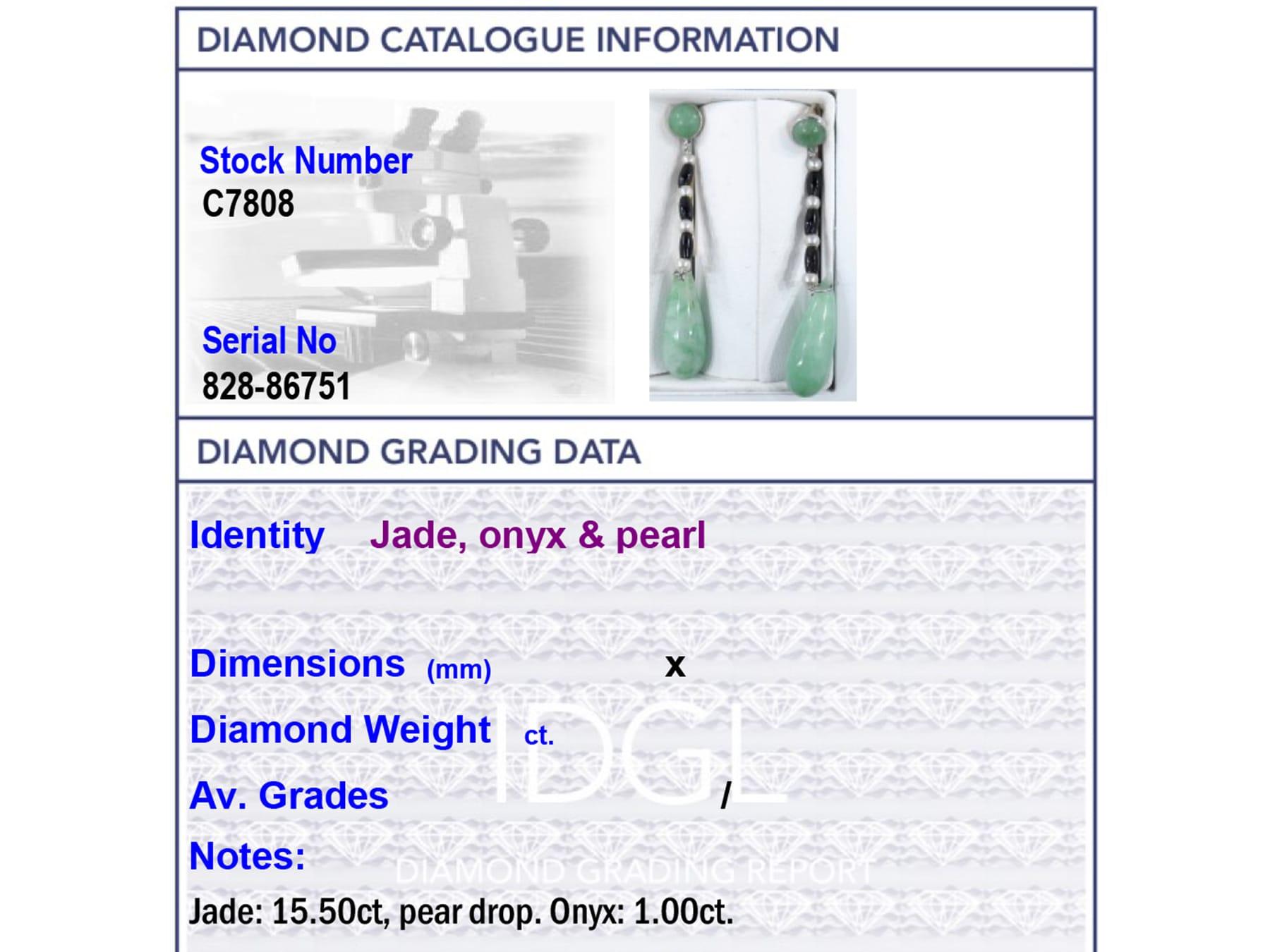Orecchini pendenti antichi in giada da 15,50 carati, onice da 1 carato e perle in oro giallo in vendita 1