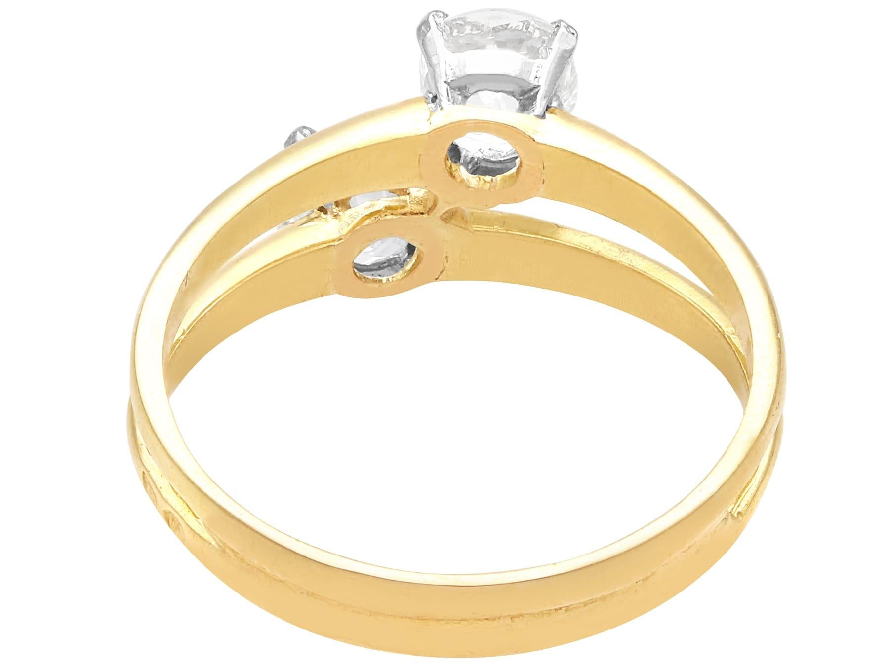 Women's or Men's Antique 1.55Ct Diamond and 18k Yellow Gold Engagement Ring Circa 1920 For Sale