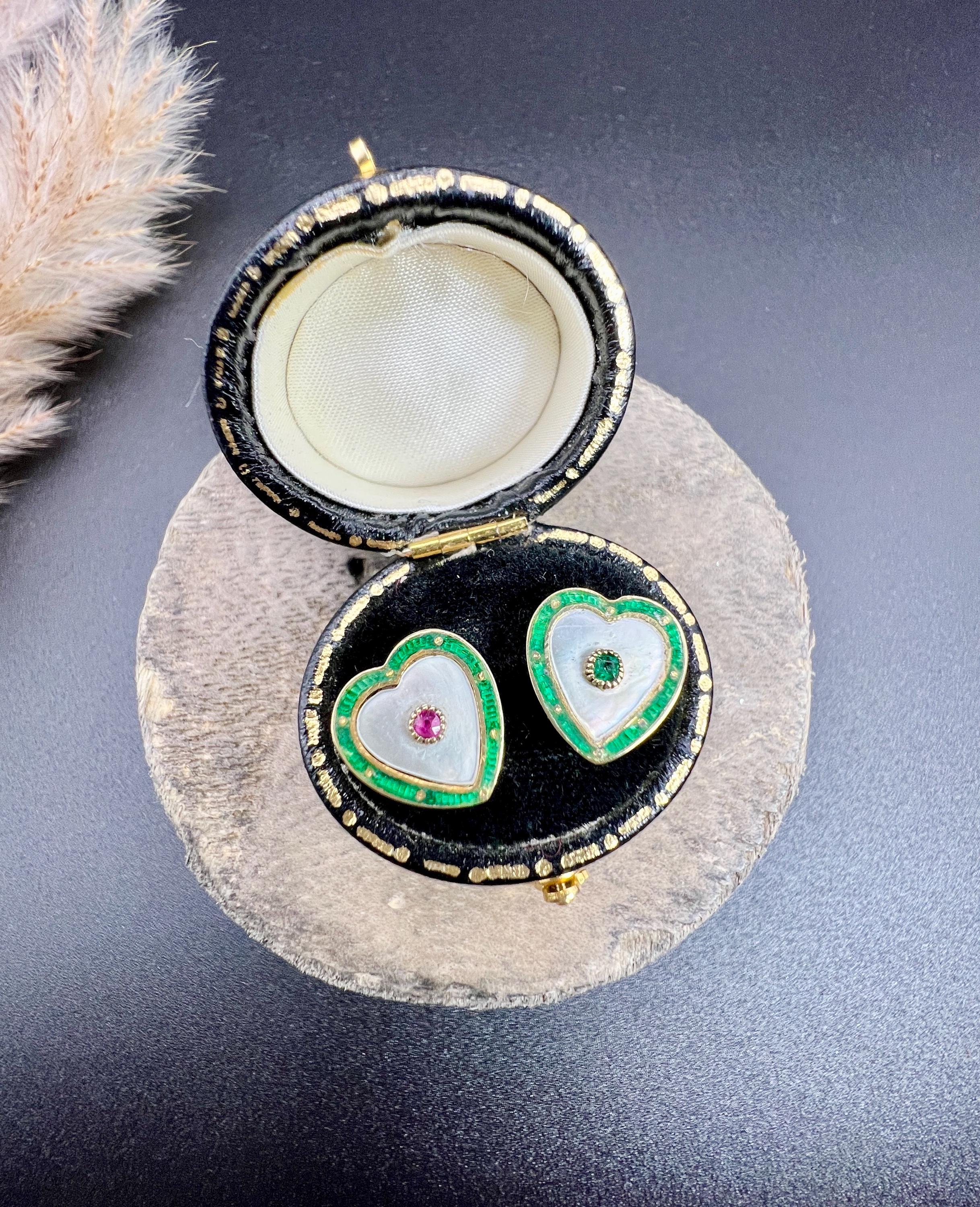Antique 15ct Gold 1920s Mother of Pearl Green Enamel Ruby & Emerald Stud Earings For Sale 2