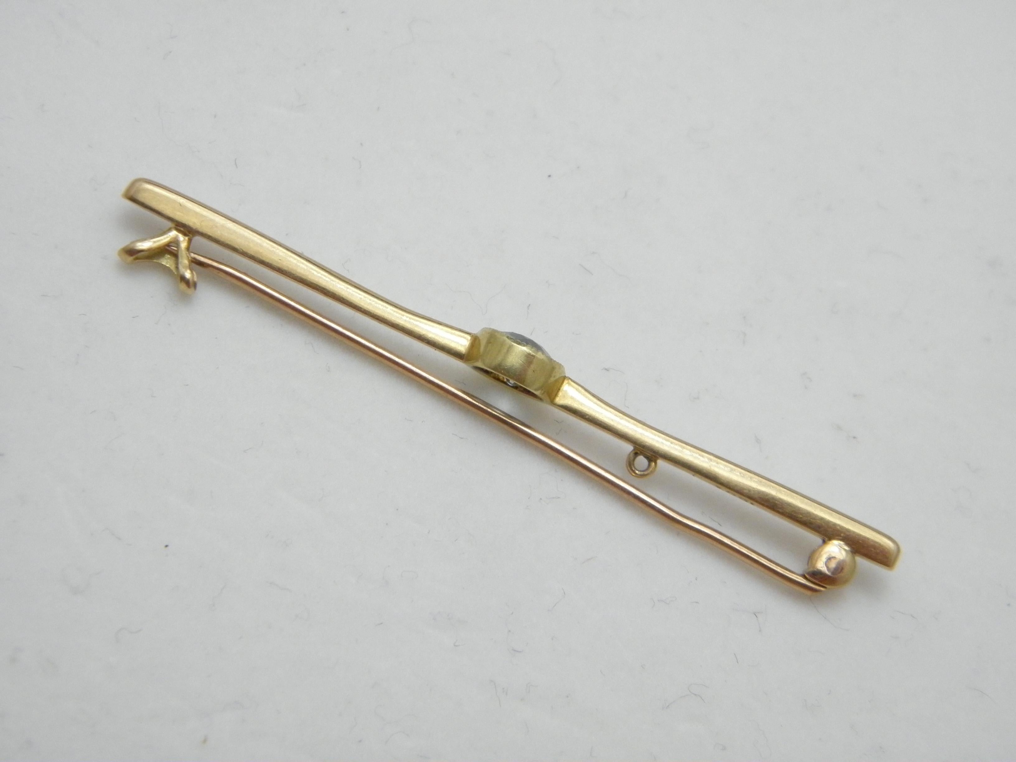 Antique 15ct Gold Aquamarine Solitaire Bar Brooch Pin c1890 625 Purity Heavy In Good Condition For Sale In Camelford, GB