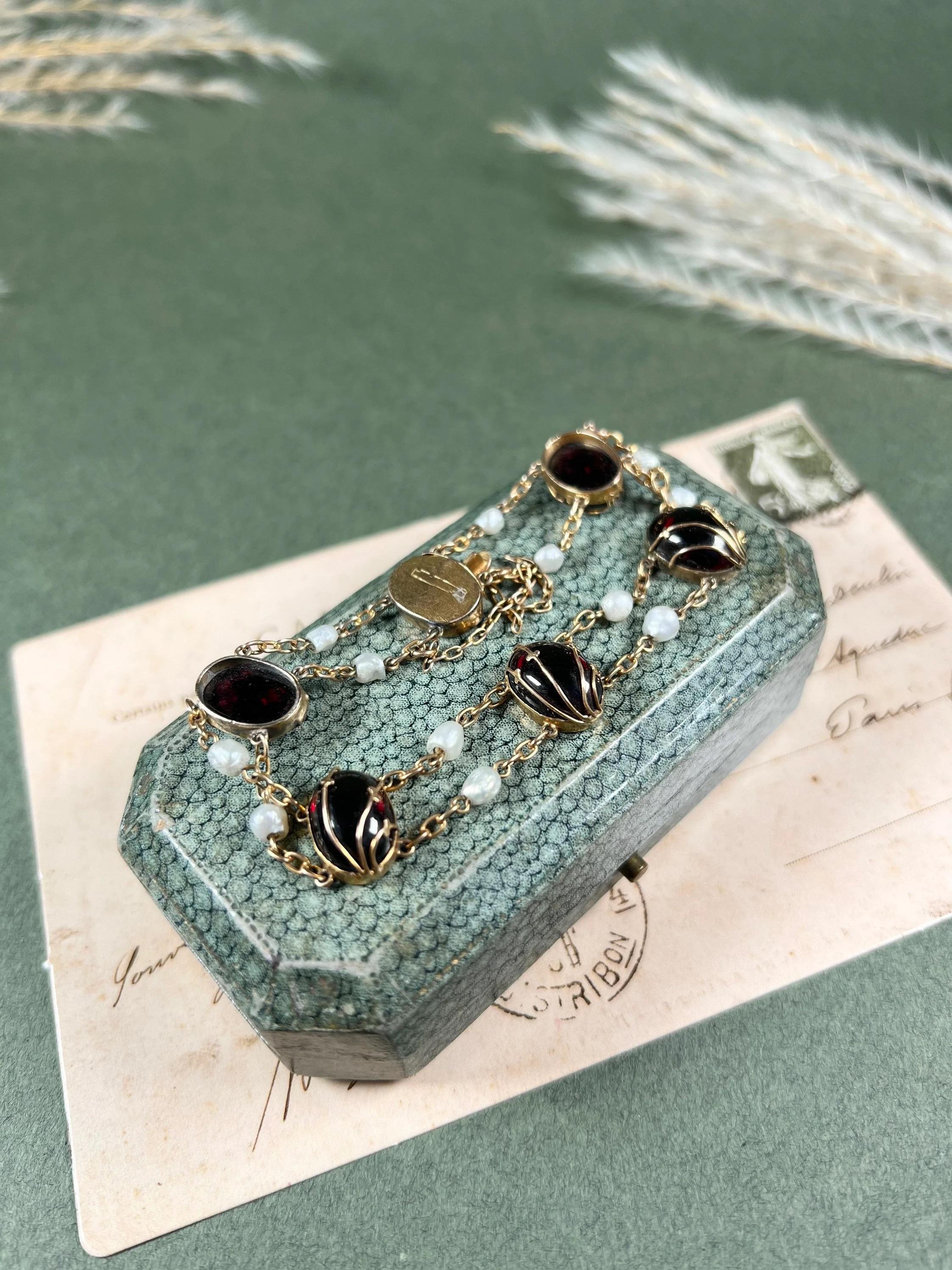 Antique 15ct Gold Art Nouveau Garnet and Seed Pearl Bracelet For Sale 5