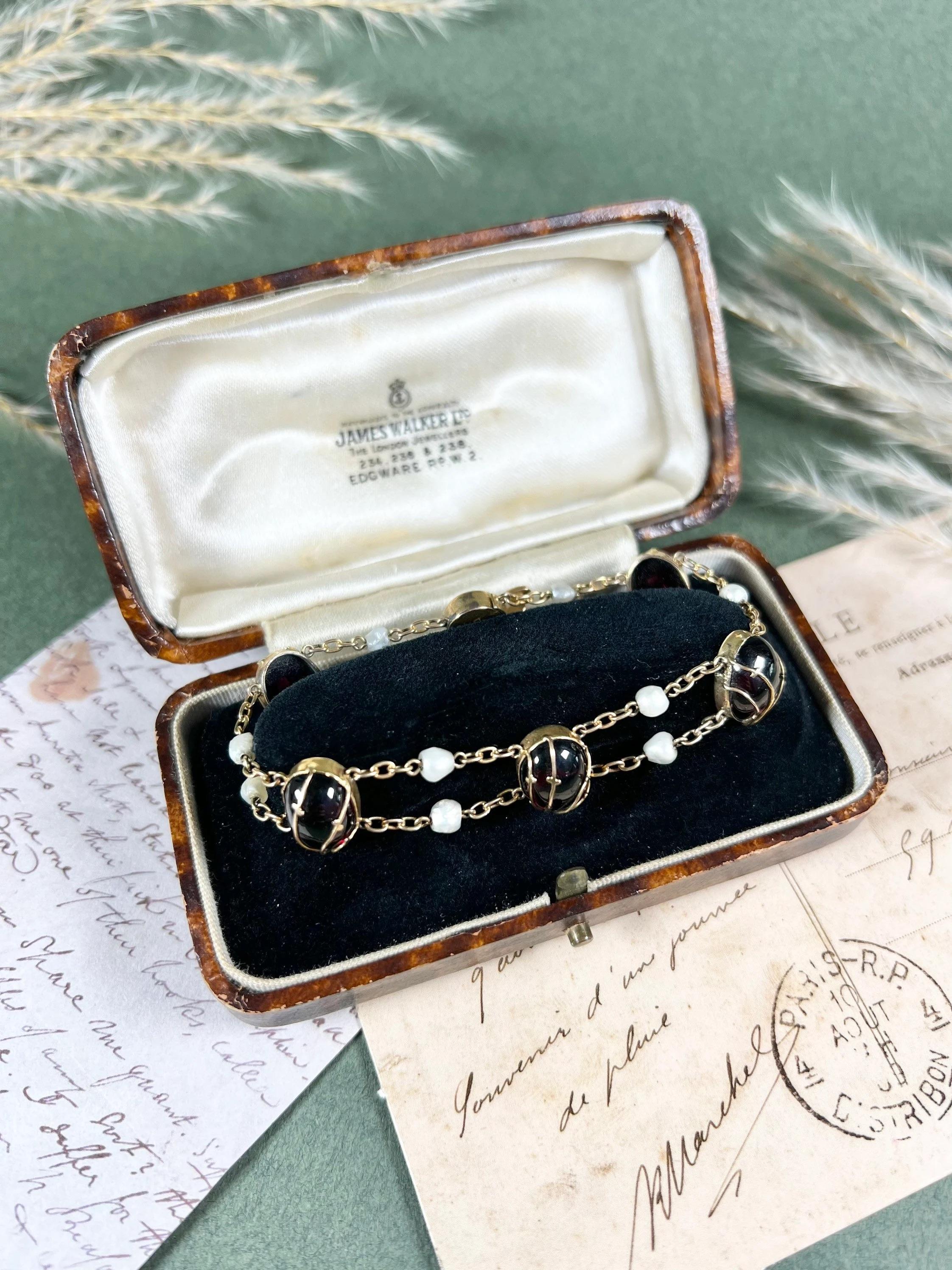 Antique 15ct Gold Art Nouveau Garnet and Seed Pearl Bracelet For Sale 1