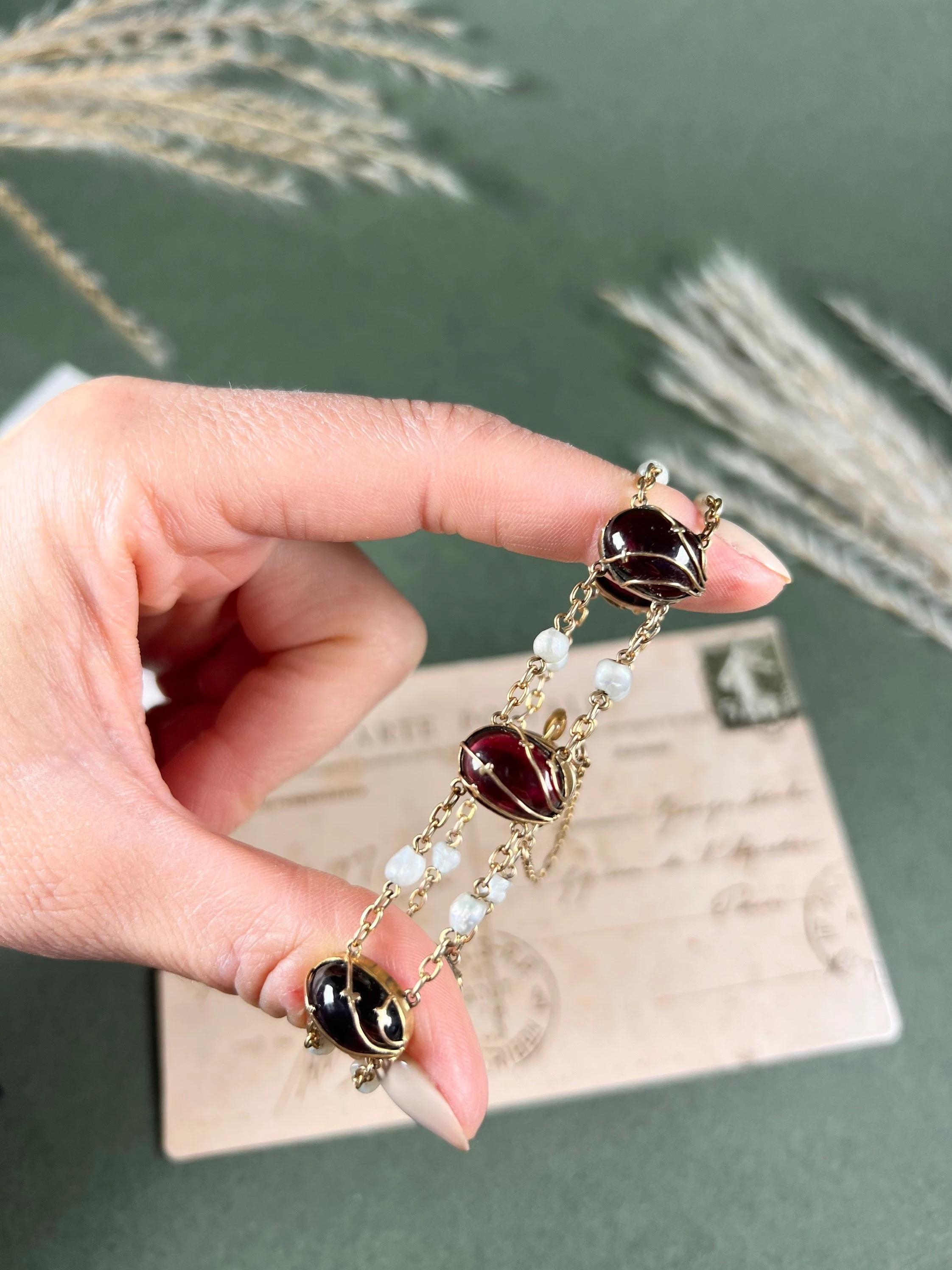Antique 15ct Gold Art Nouveau Garnet and Seed Pearl Bracelet For Sale 3
