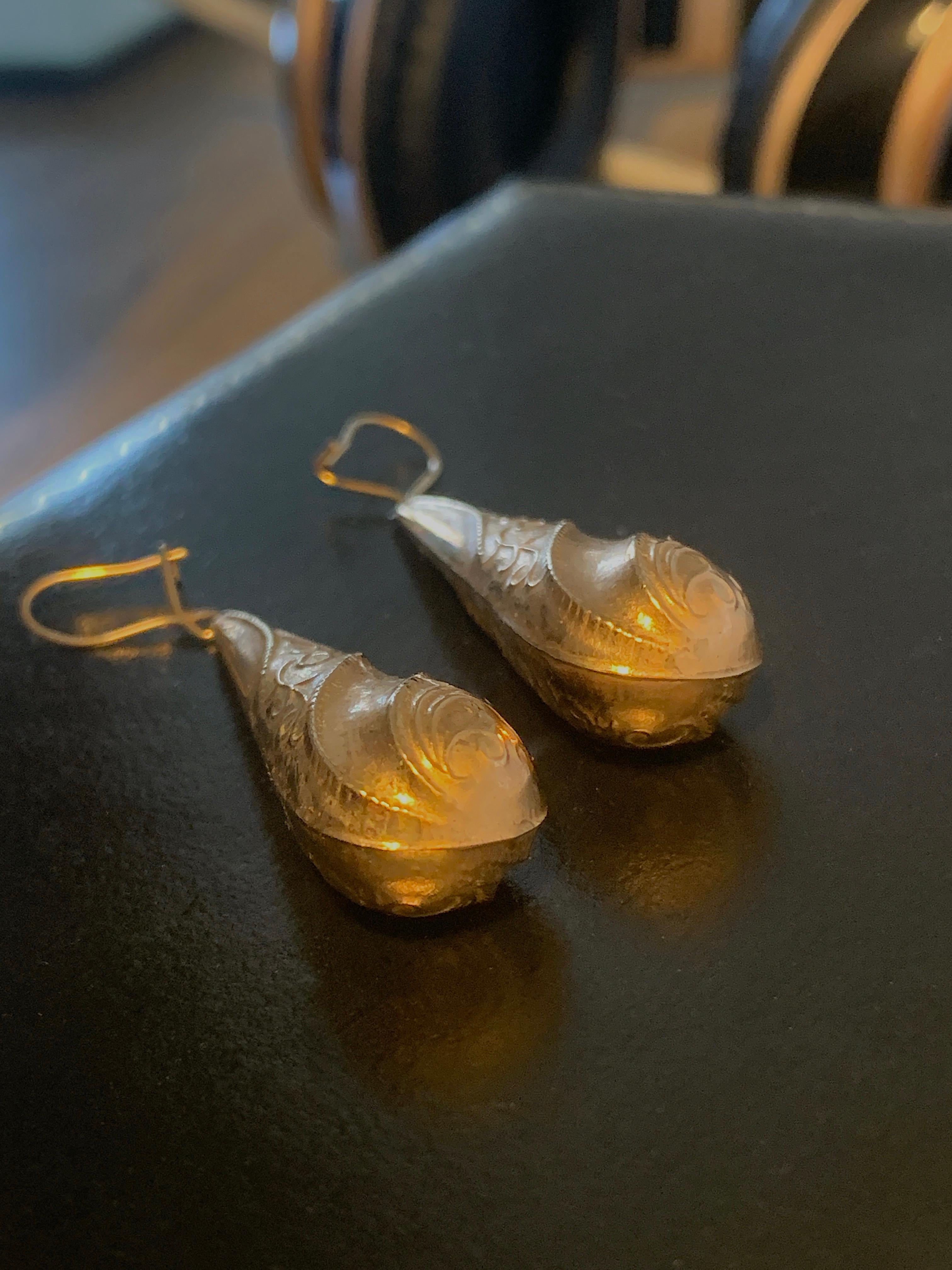 Antike Bomb-Ohrringe aus 15 Karat Gold im Zustand „Gut“ im Angebot in London, GB