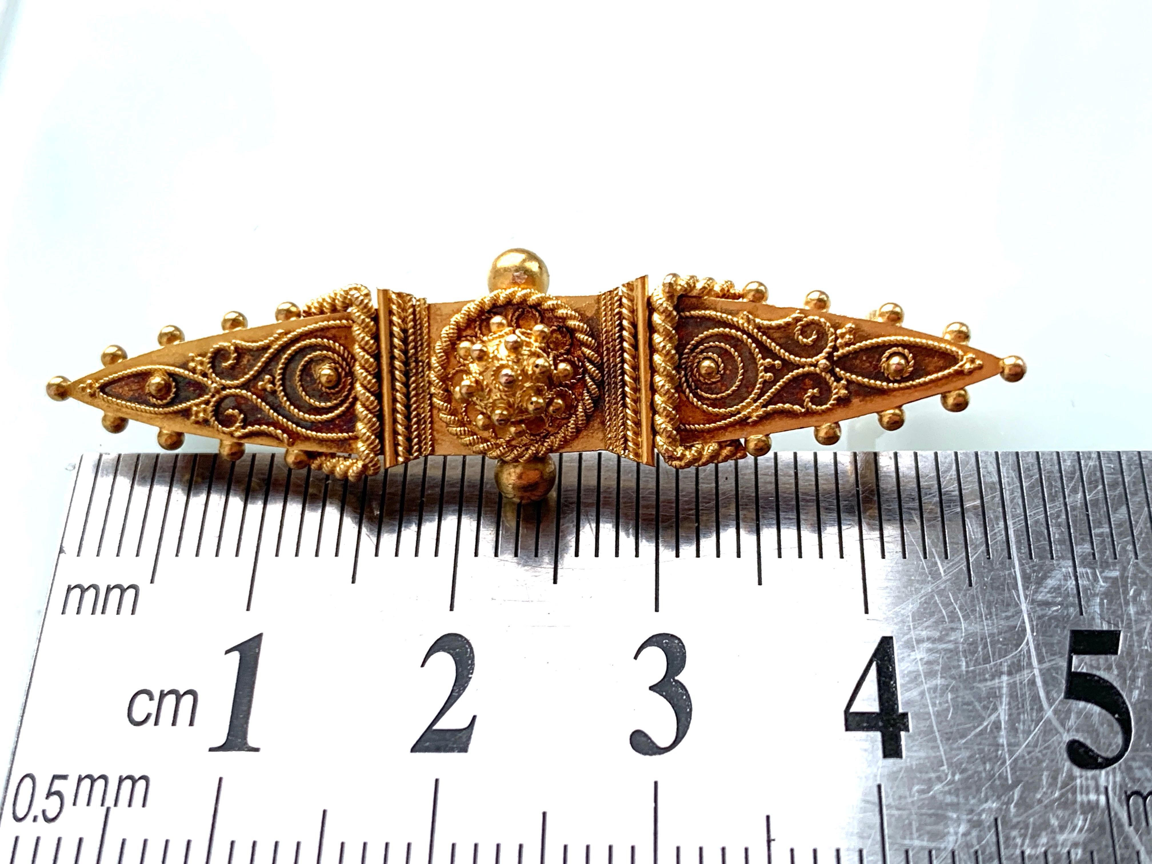 Antique 15ct Gold Brooch For Sale 1