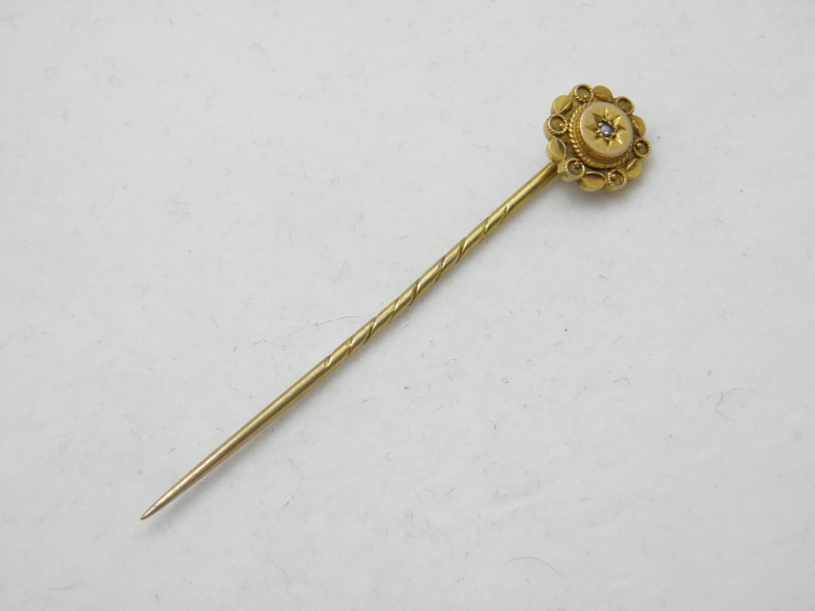 If you have landed on this page then you have an eye for beauty.

On offer is this gorgeous

15CT GOLD NATURAL DIAMOND STOCK PIN BROOCH

DETAILS
Material: 15ct (625/000) Solid Heavy Yellow Gold
Style: Victorian classic pin in the stock style with