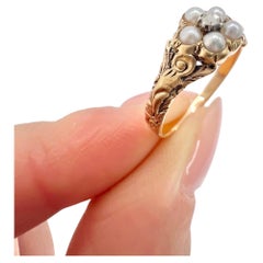 Antiguo Anillo Victoriano de Oro de 15 ct, Perlas y Diamantes talla rosa en Racimo