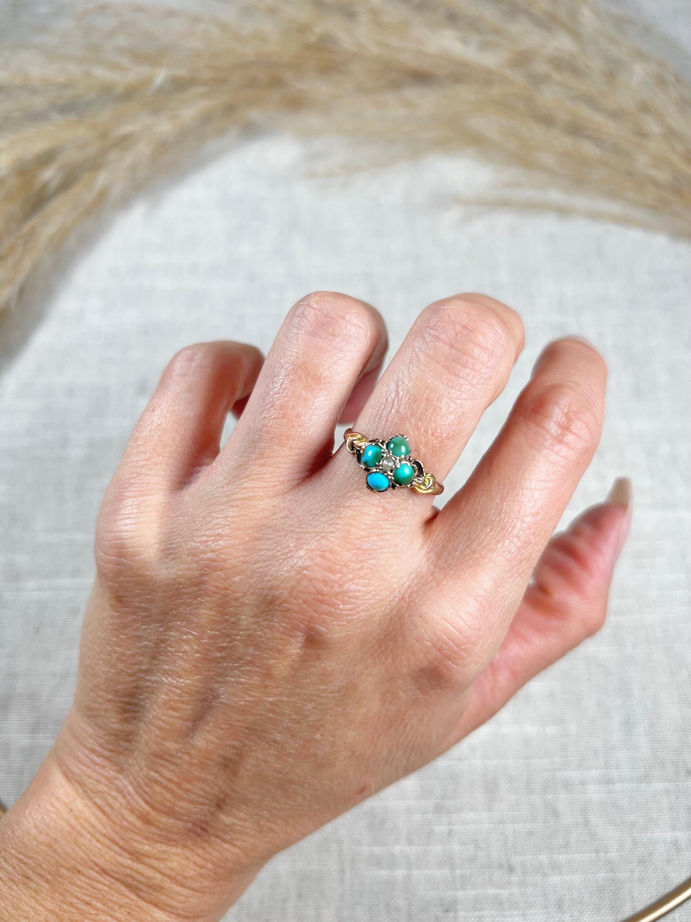 Antique 15ct Gold Early Victorian Turquoise & Pearl Floral Cluster Ring In Good Condition For Sale In Brighton, GB