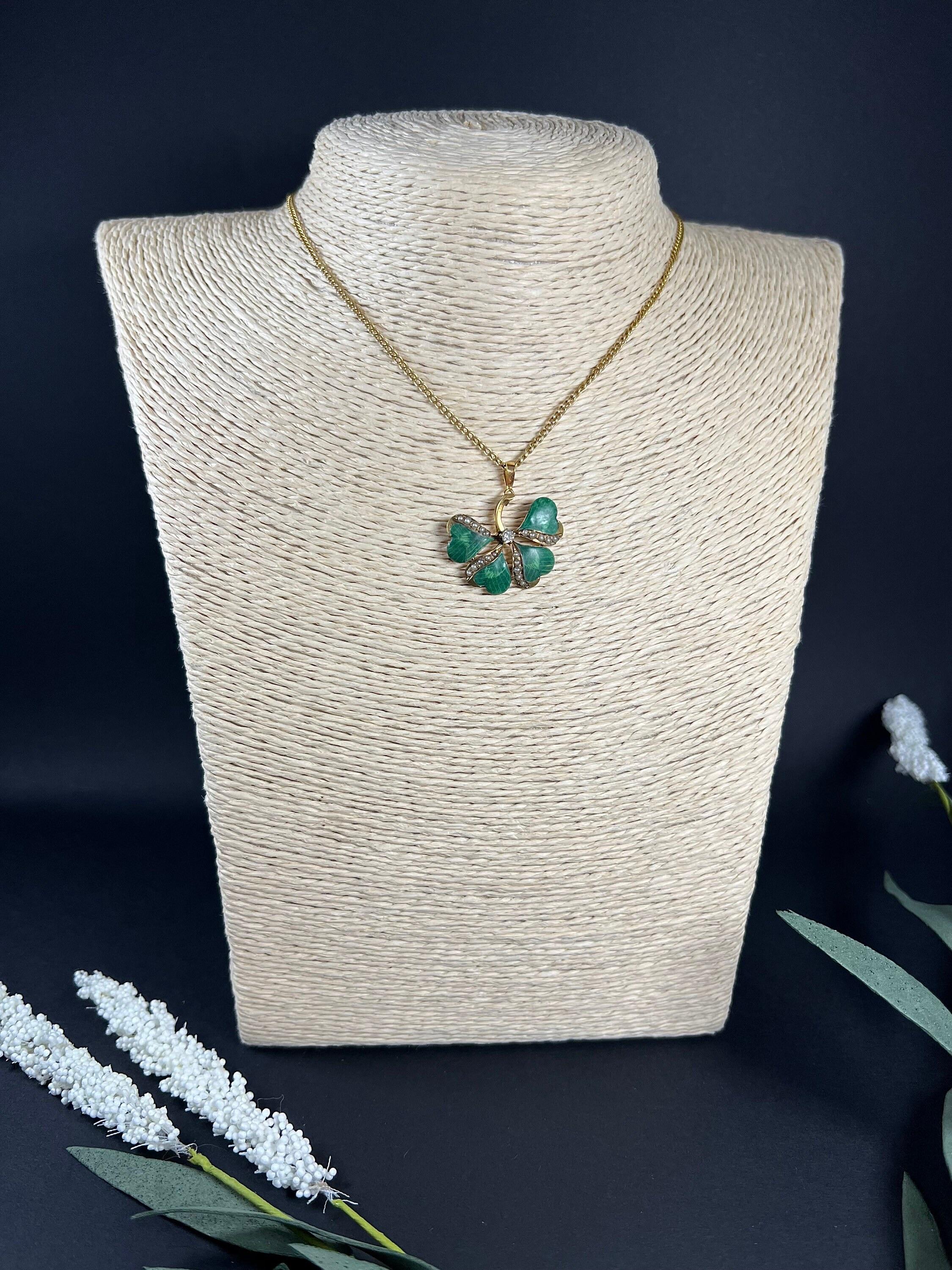 Antique 15ct Gold Edwardian Enamel Four Leaf Clover Diamond Seed Pearl Pendant For Sale 2