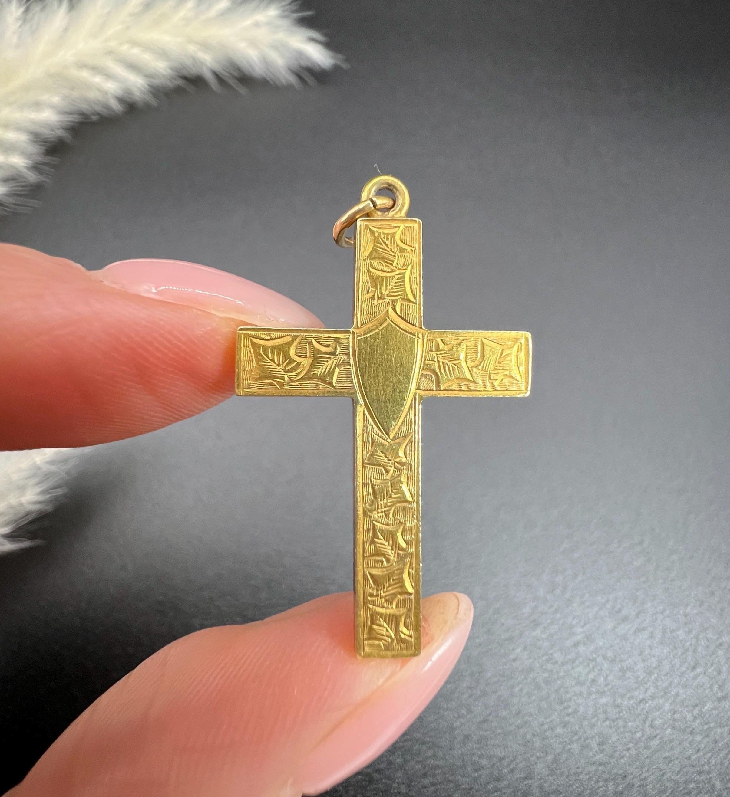 Pendentif édouardien ancien en or 15 carats avec croix gravée, poinçonné Birmingham 1905 1