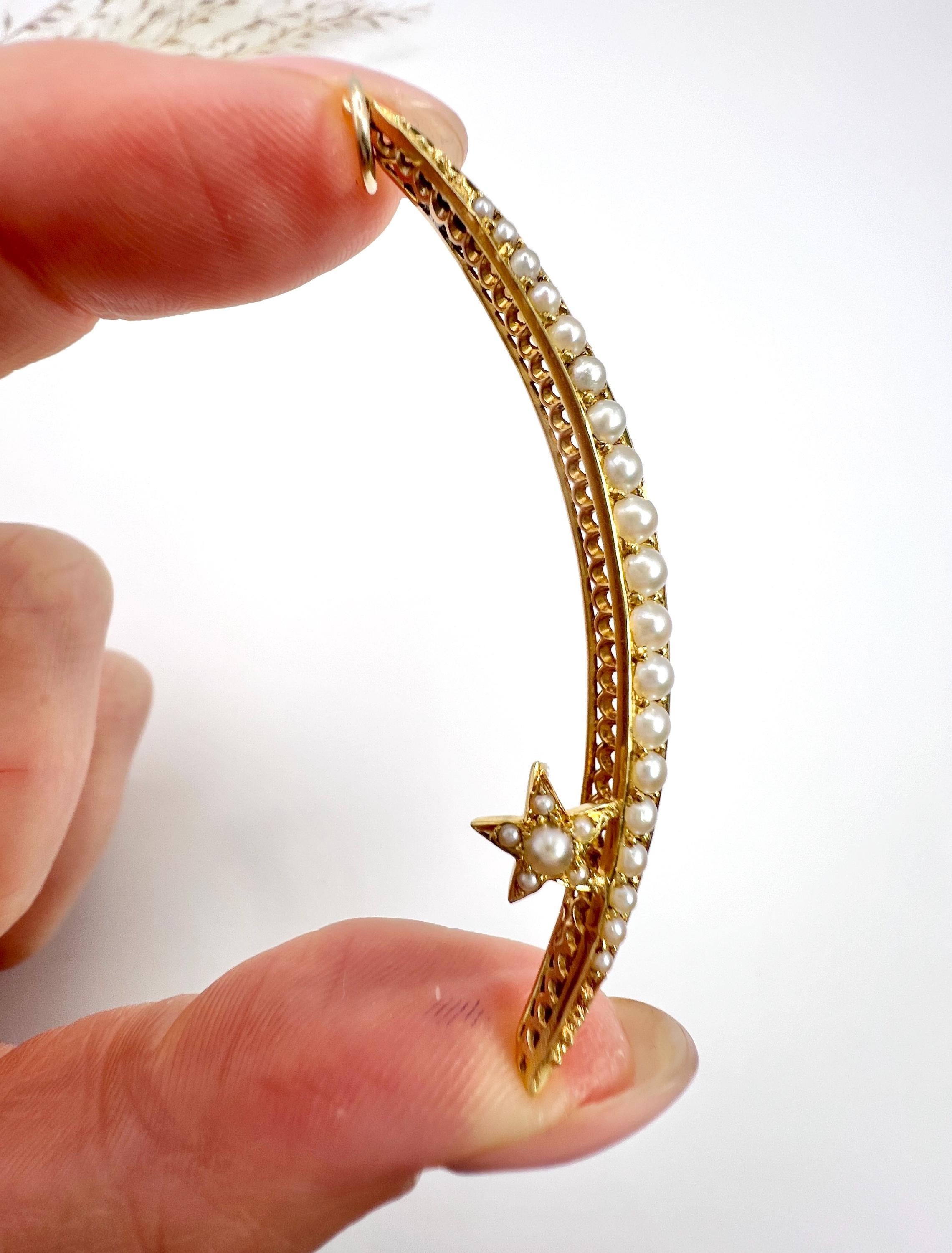 Ciondolo antico in oro 15ct e perle edoardiane a forma di mezzaluna e di stella In condizioni buone in vendita a Brighton, GB