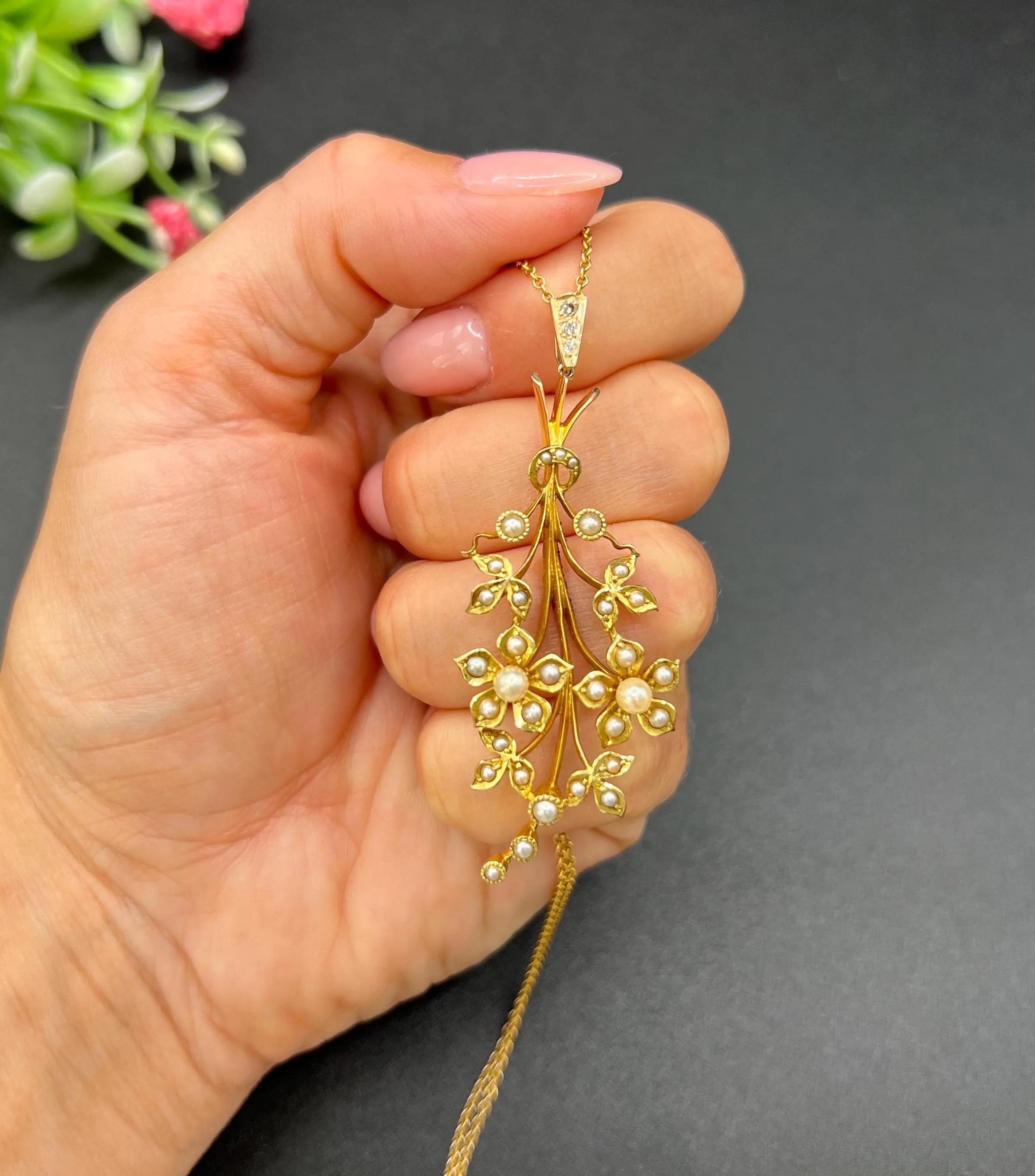 Édouardien Pendentif ancien en or 15ct, perle édouardienne et diamant Bouquet de fleurs en spray en vente