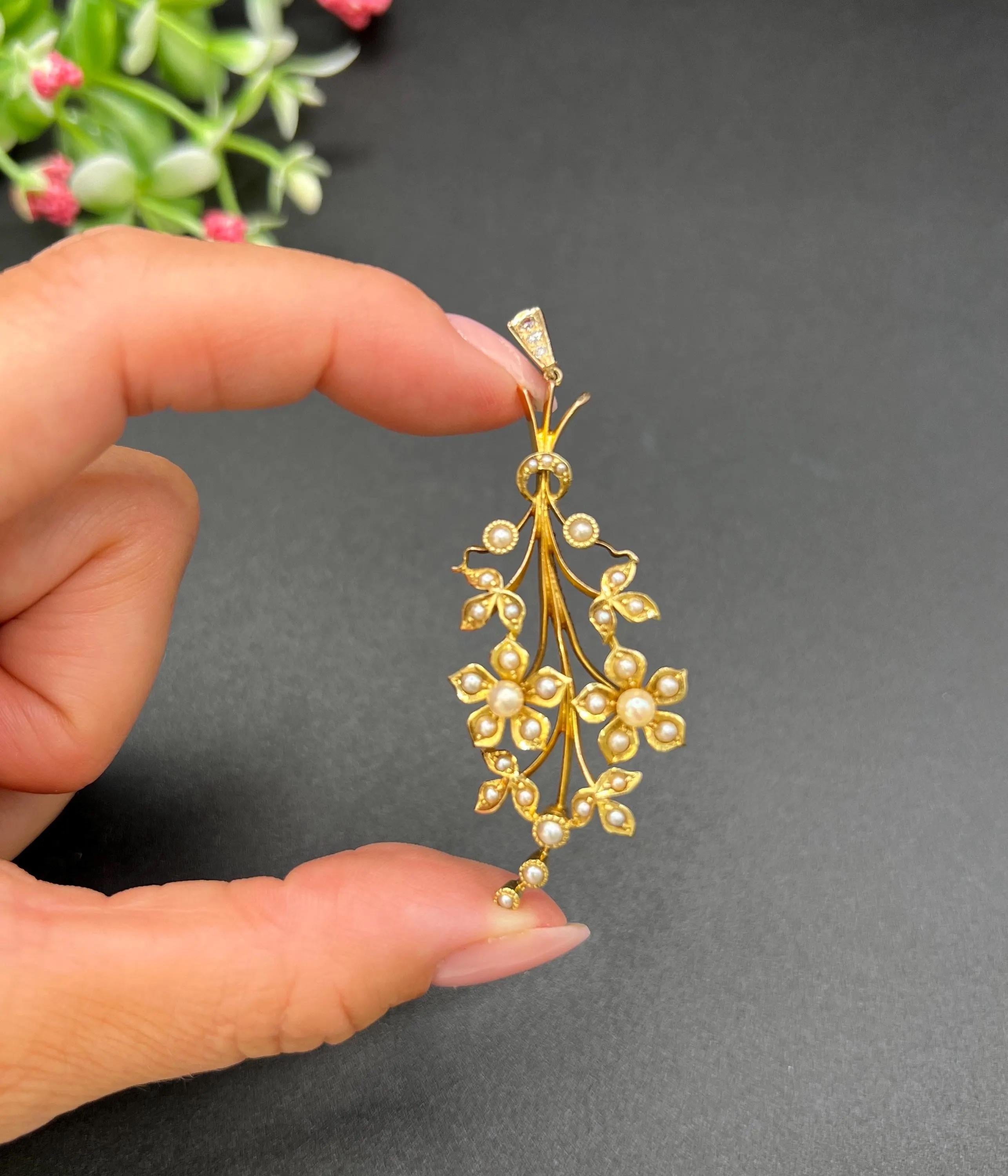 Pendentif ancien en or 15ct, perle édouardienne et diamant Bouquet de fleurs en spray en vente 1
