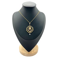 Antique 15ct Gold , Edwardian Peridot & Seed Pearl Flower Pendant/Brooch