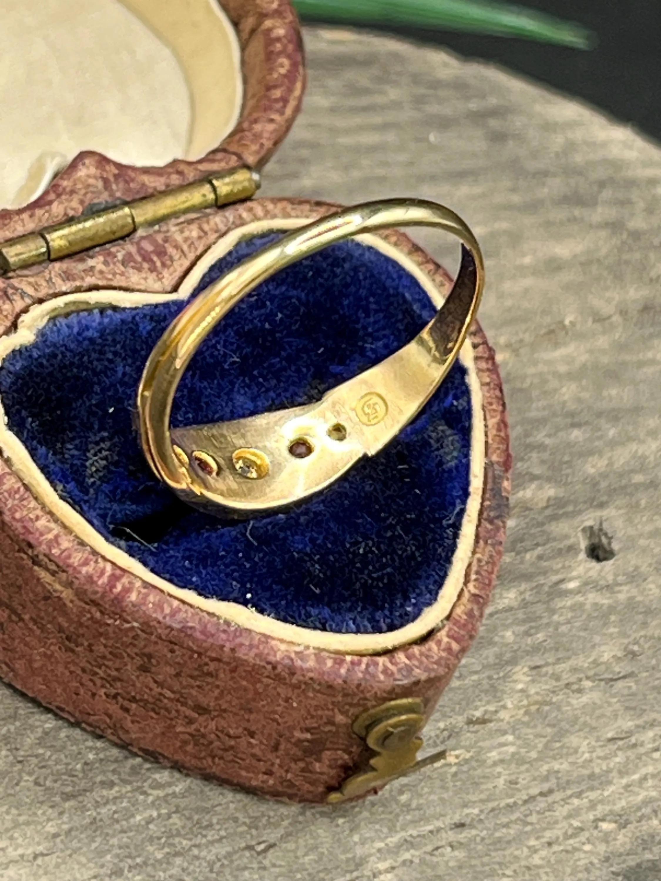 Antiker 15ct Gold Edwardian Rubin & Diamant Fünf Stein Ring im Angebot 5