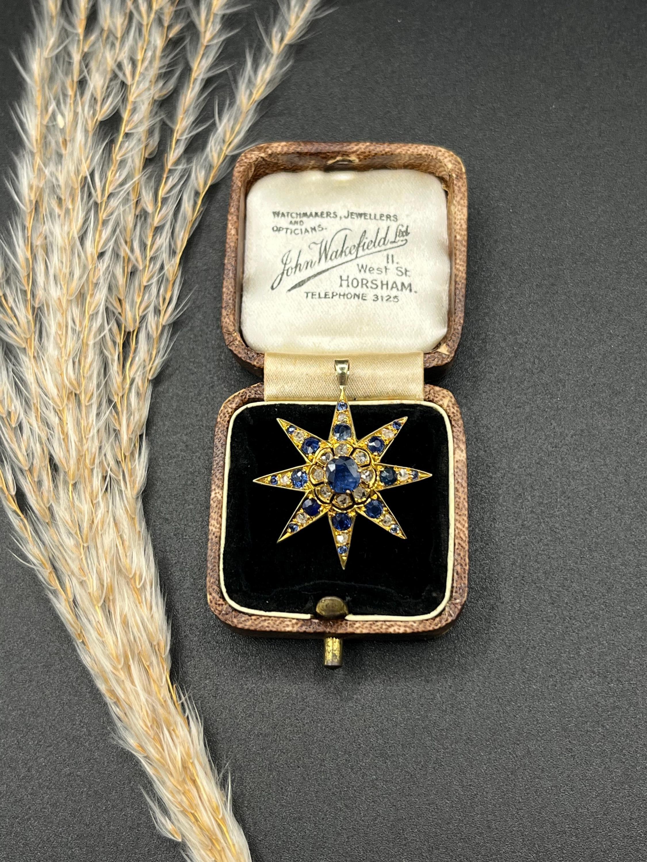 Antico ciondolo a stella in oro 15ct, zaffiro e diamante di epoca edoardiana, CIRCA 1900 in vendita 3