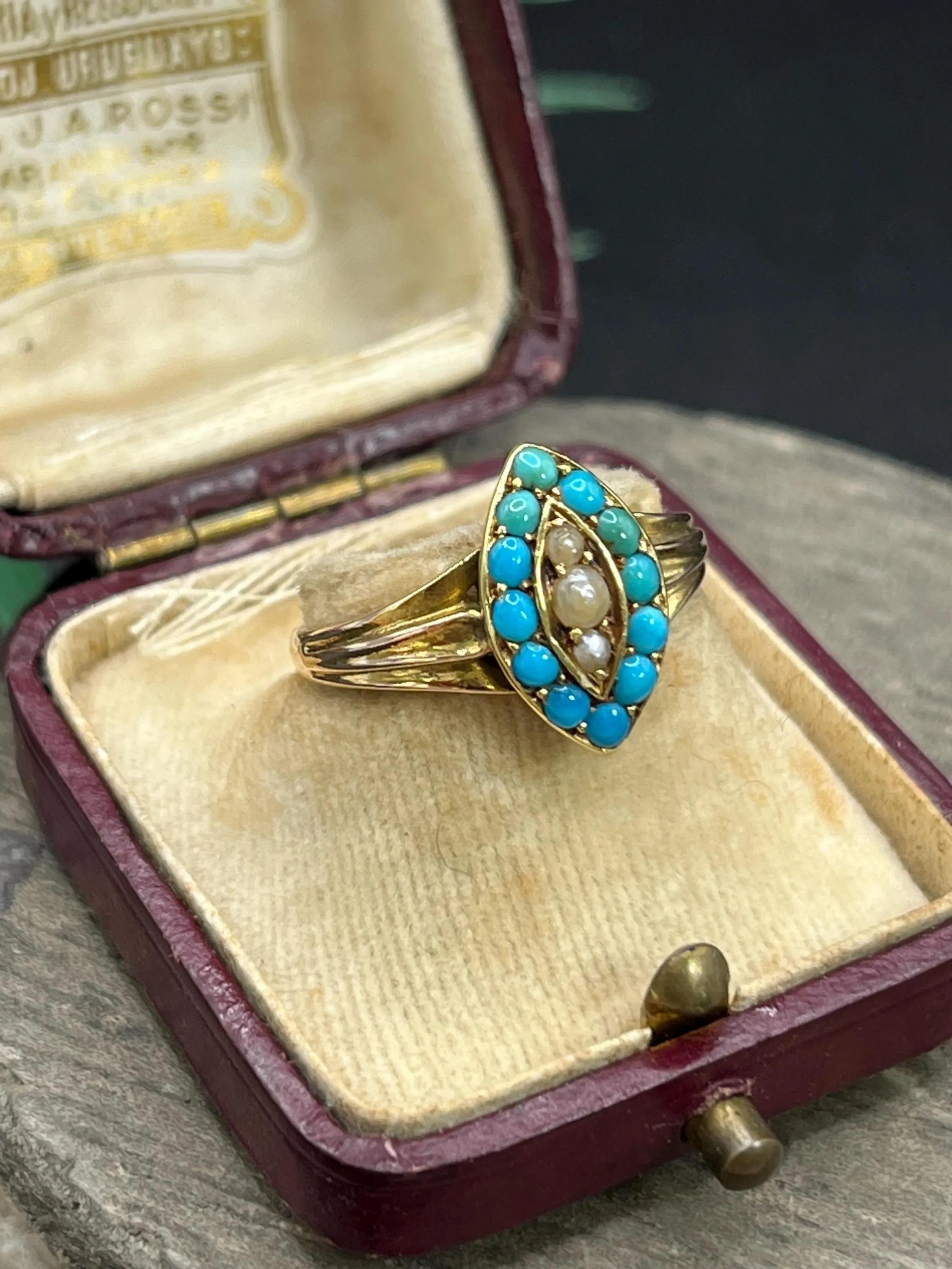 Taglio rotondo Anello antico in oro 15 ct edoardiano con turchese e perla marquise in vendita