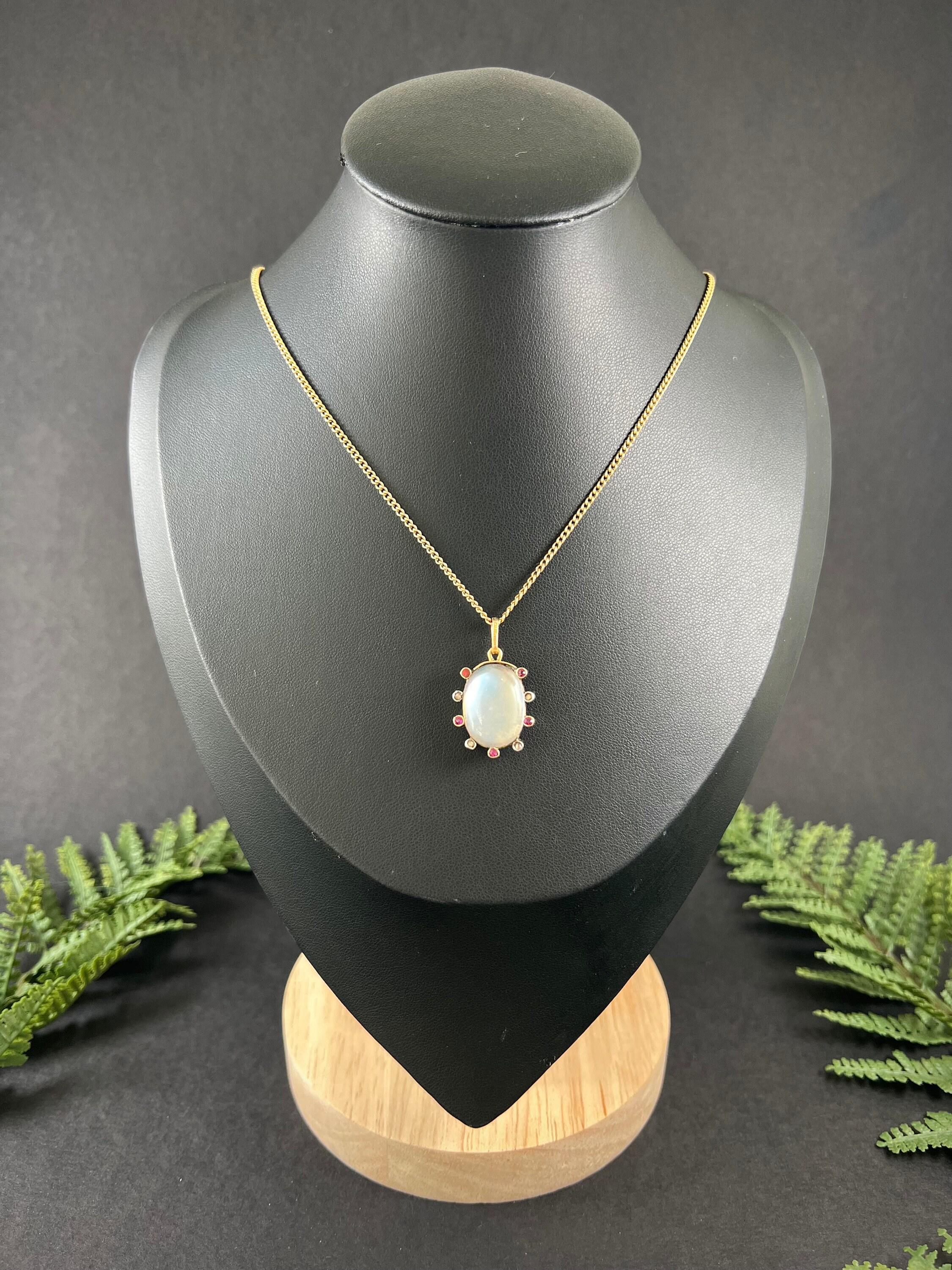 Antiguo Colgante Eduardiano de Oro de 15 ct y Platino de Piedra Lunar, Rubí y Diamante en venta 5