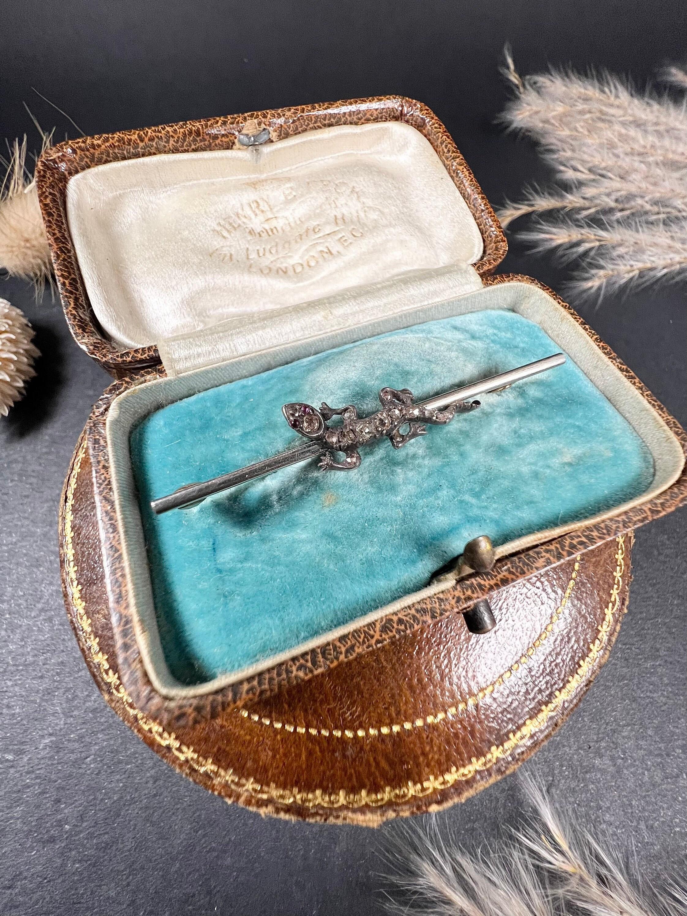 Antique 15ct Gold & Platinum, Victorian Diamond Lizard Brooch For Sale 2