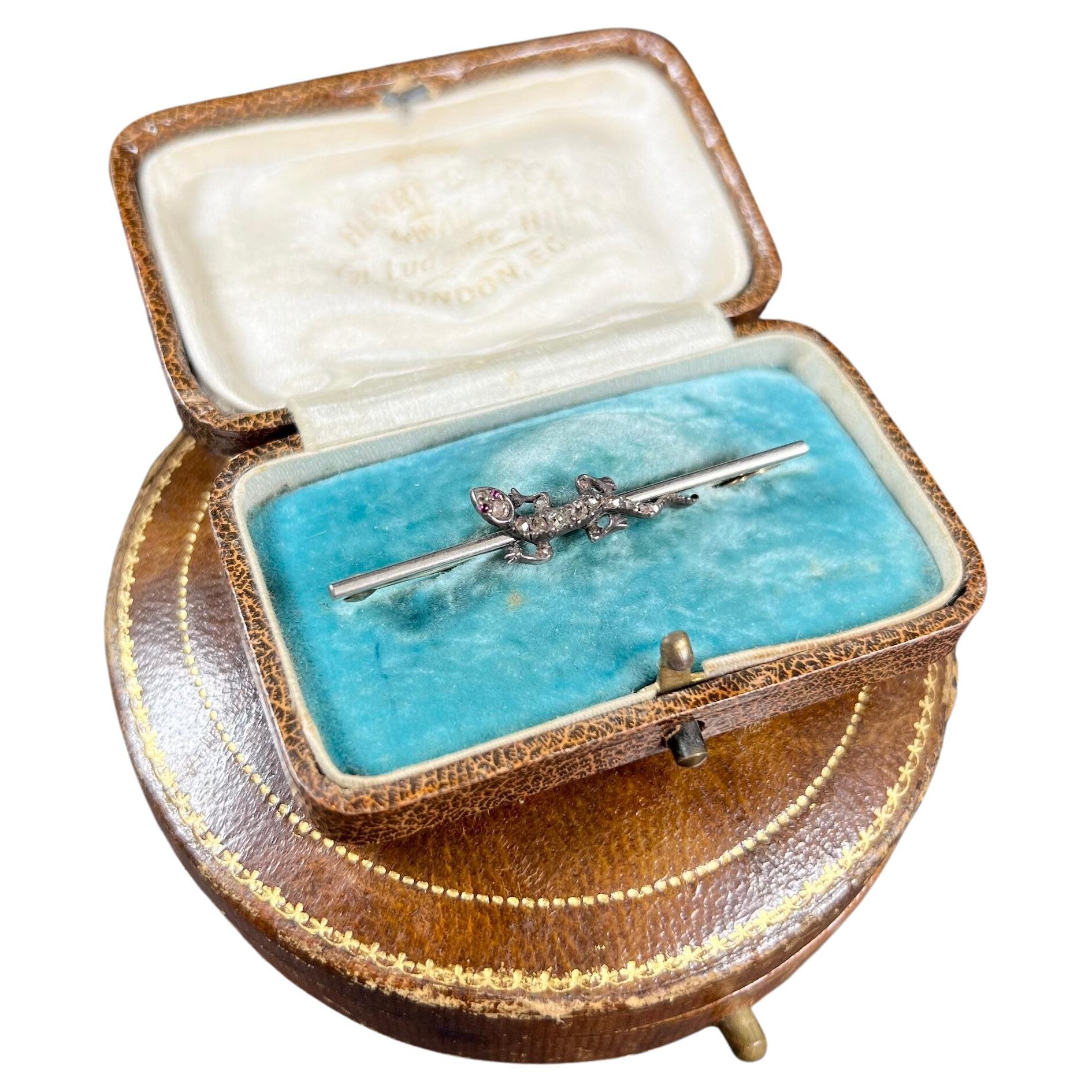 Antique 15ct Gold & Platinum, Victorian Diamond Lizard Brooch