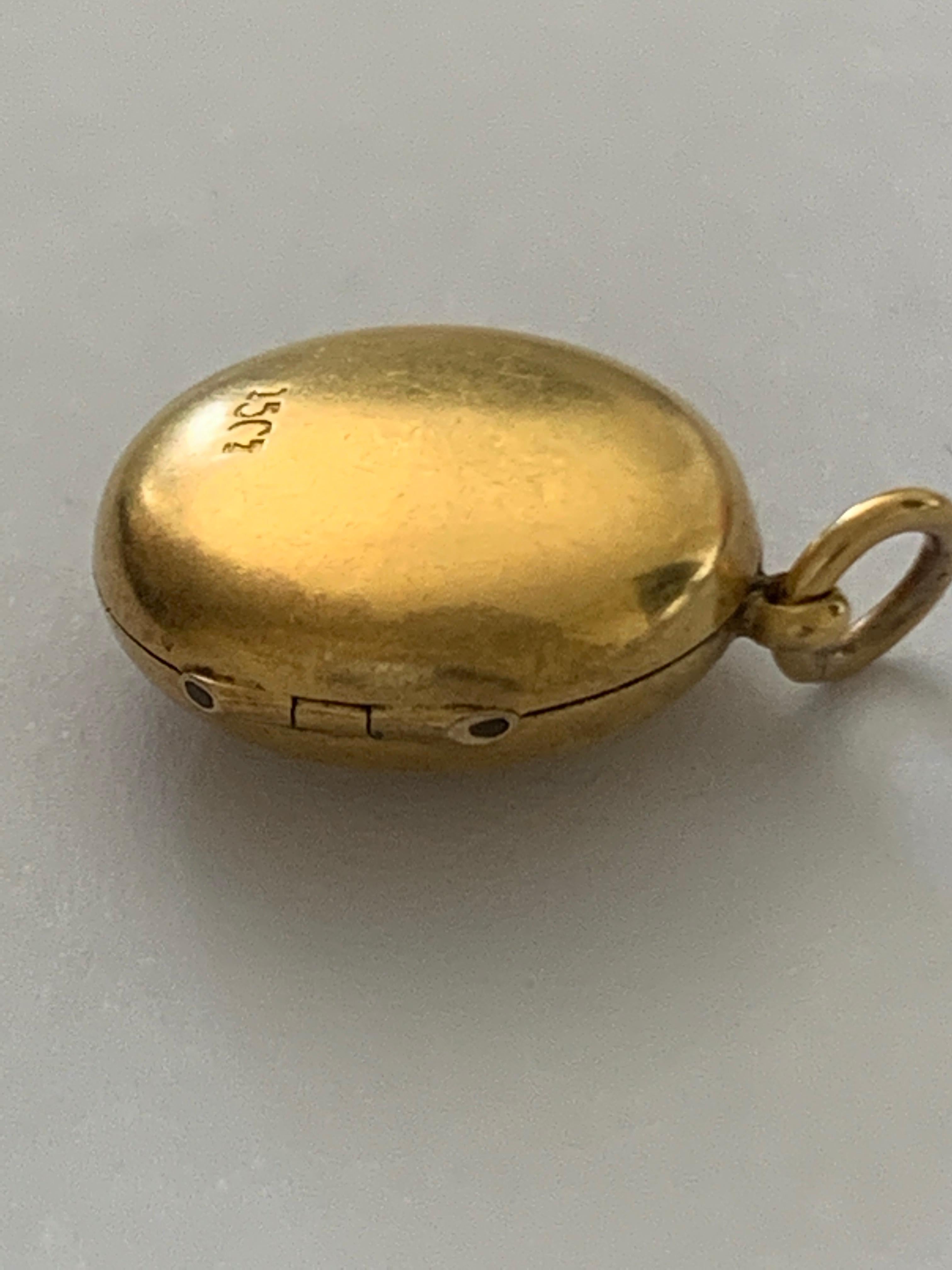 Medaglione rotondo in oro antico 15ct in vendita 4