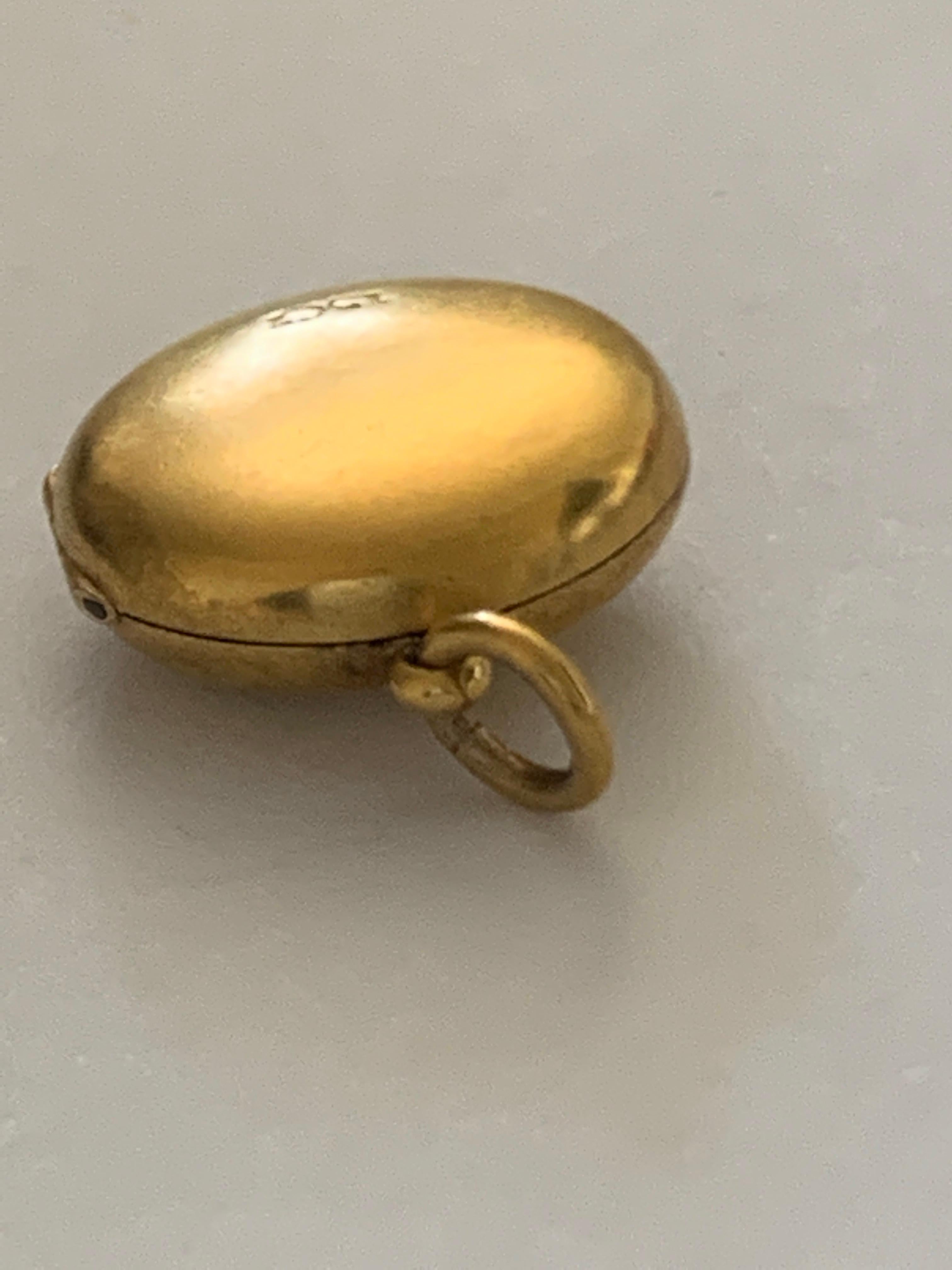 Medaglione rotondo in oro antico 15ct in vendita 5