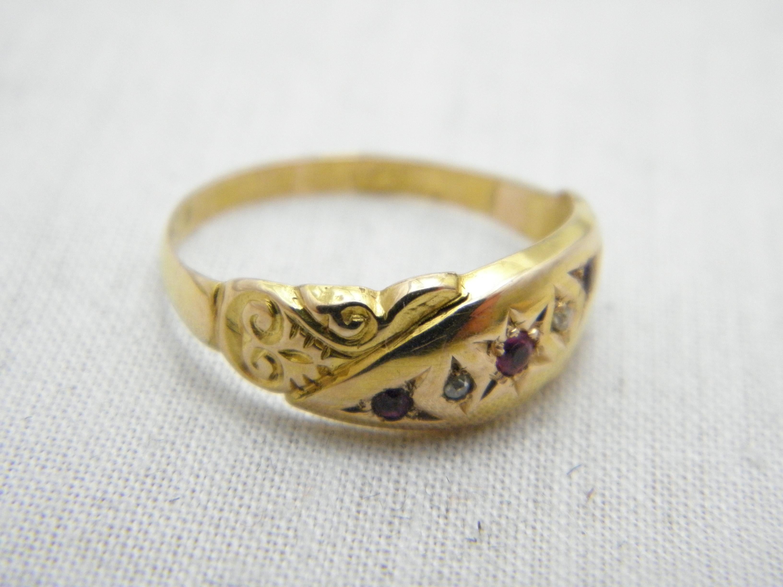 Antique 15ct Gold Ruby Diamond Gypsy Boat Ring Size O 7.25 625 Chester 1910 In Good Condition For Sale In Camelford, GB