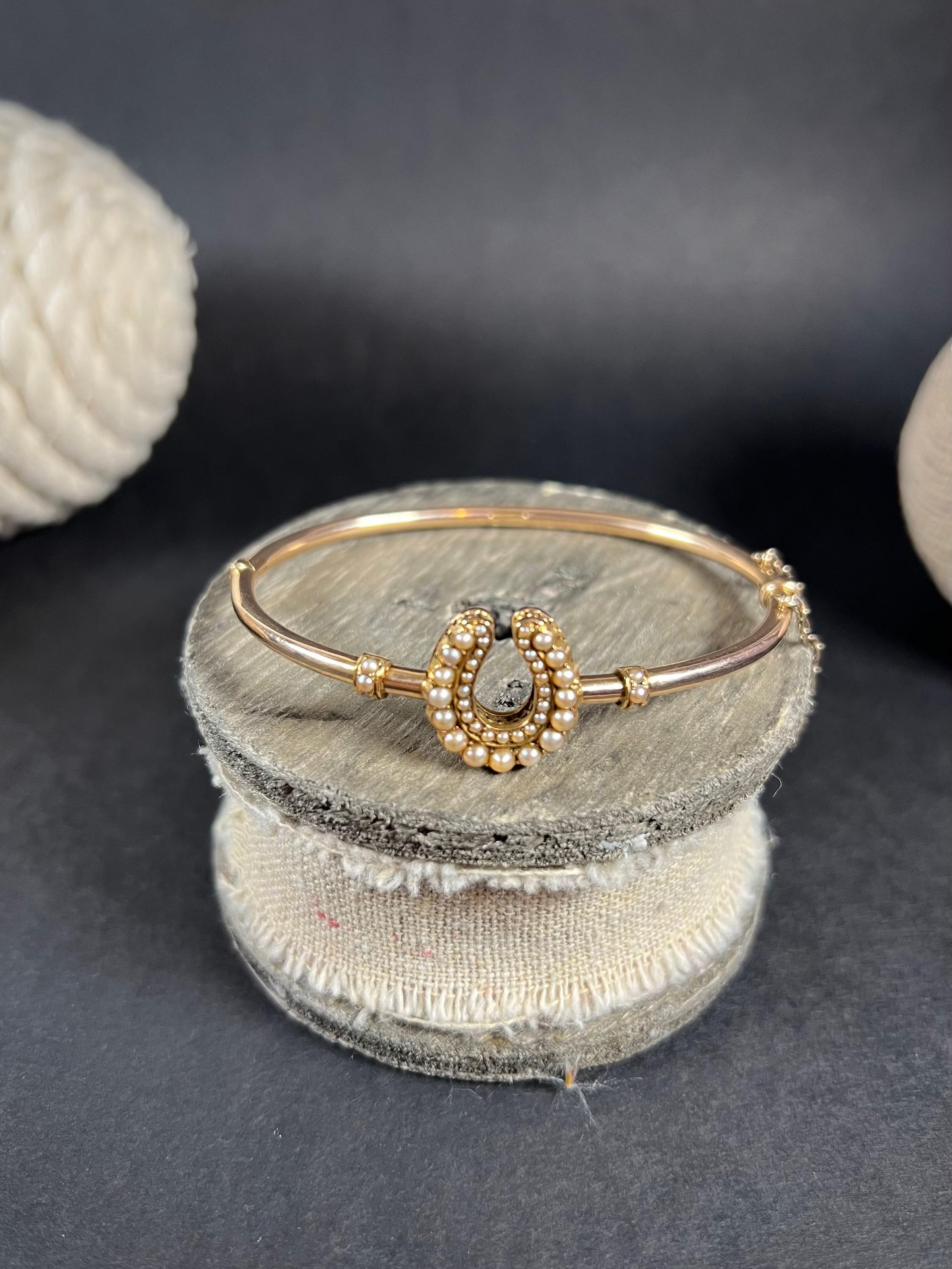Antique 15ct Gold Stamped, Edwardian Pearl Horseshoe Bangle Bracelet For Sale 1