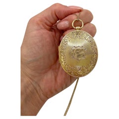 Antique 15ct Gold Stamped, Victorian Large Floral Engraved Oval Shaped Locket