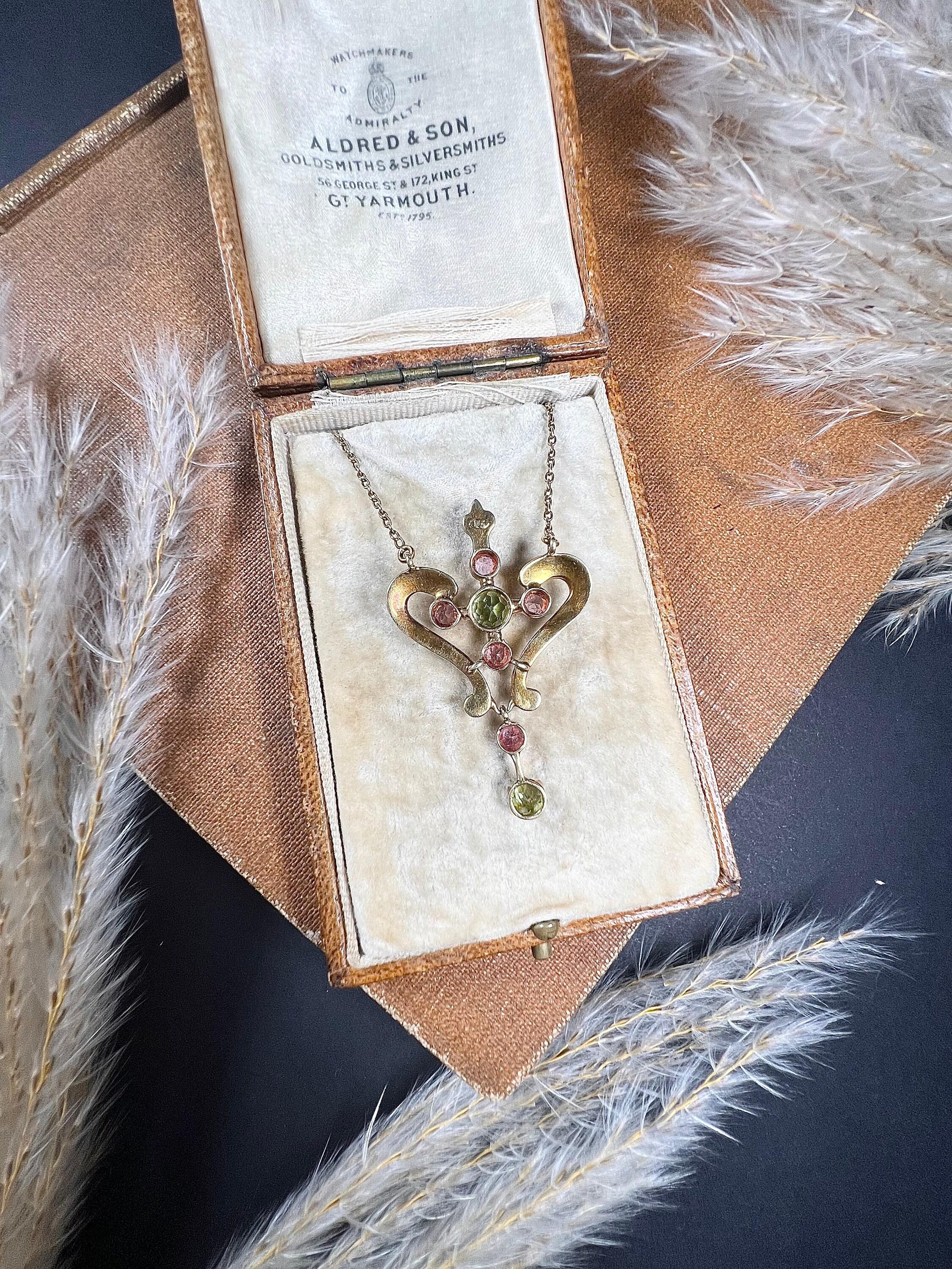 Antike 15 Karat Gold Suffragette-Halskette mit Anhänger, rosa Turmalin Peridot und Perle für Damen oder Herren im Angebot
