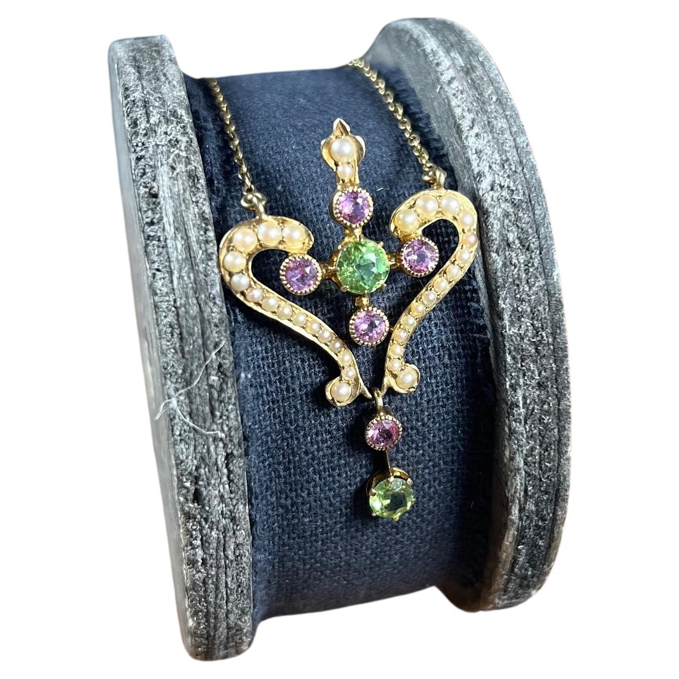 Antike 15 Karat Gold Suffragette-Halskette mit Anhänger, rosa Turmalin Peridot und Perle im Angebot