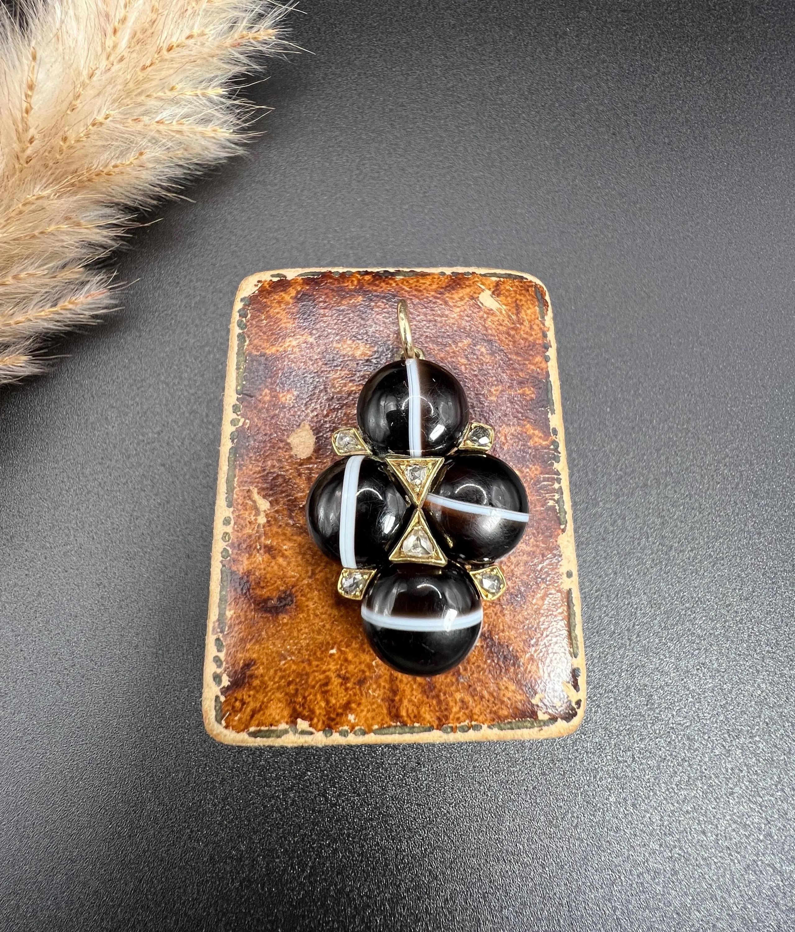 Women's or Men's Antique 15ct Gold, Victorian Banded Agate & Rose Cut Diamond Locket Pendant For Sale
