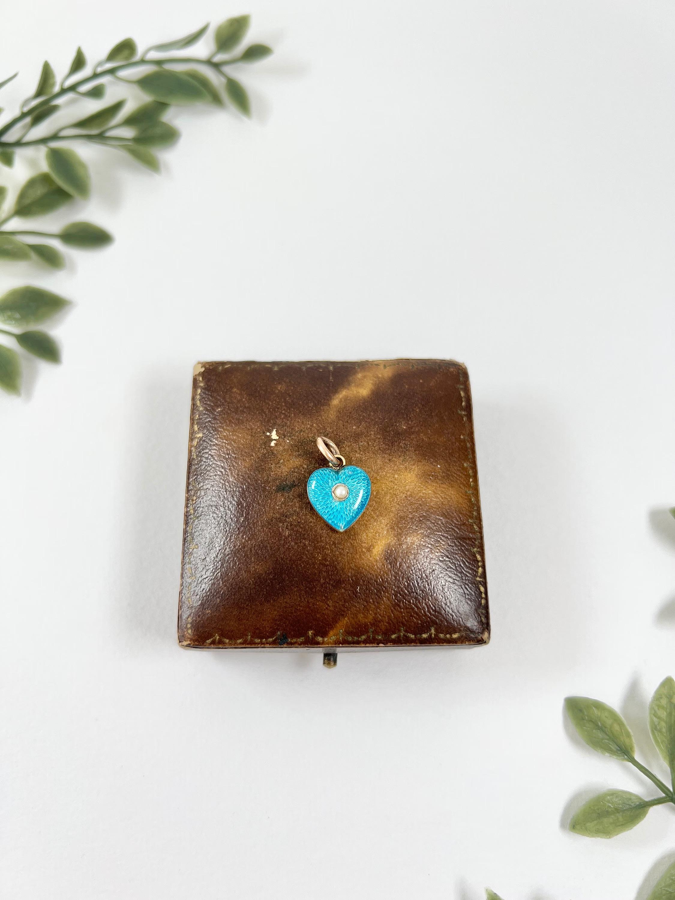 Antique 15ct Gold, Victorian Blue Enamel Heart Pendant with Seed Pearl Centre For Sale 2