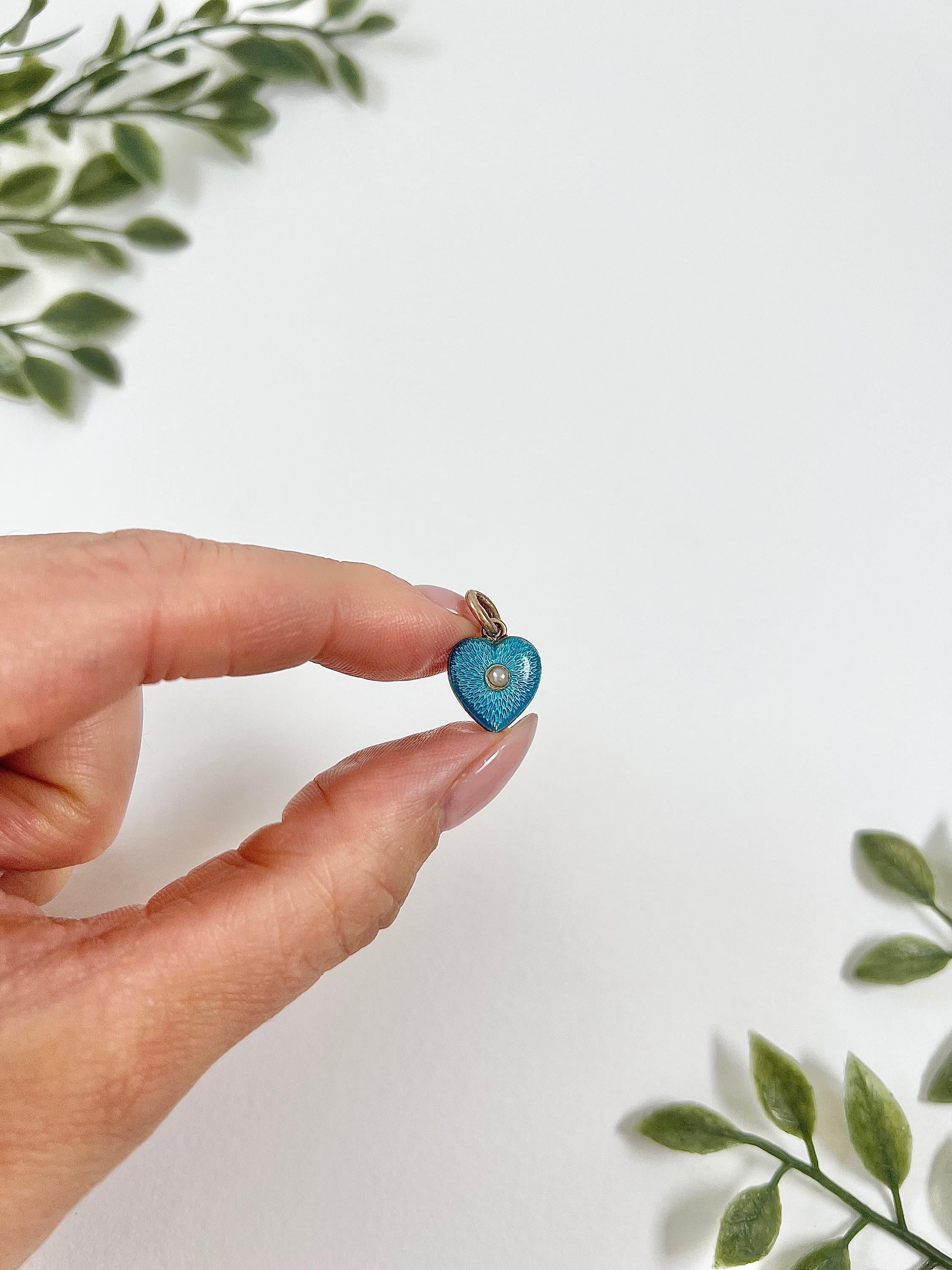 Antique 15ct Gold, Victorian Blue Enamel Heart Pendant with Seed Pearl Centre For Sale 3