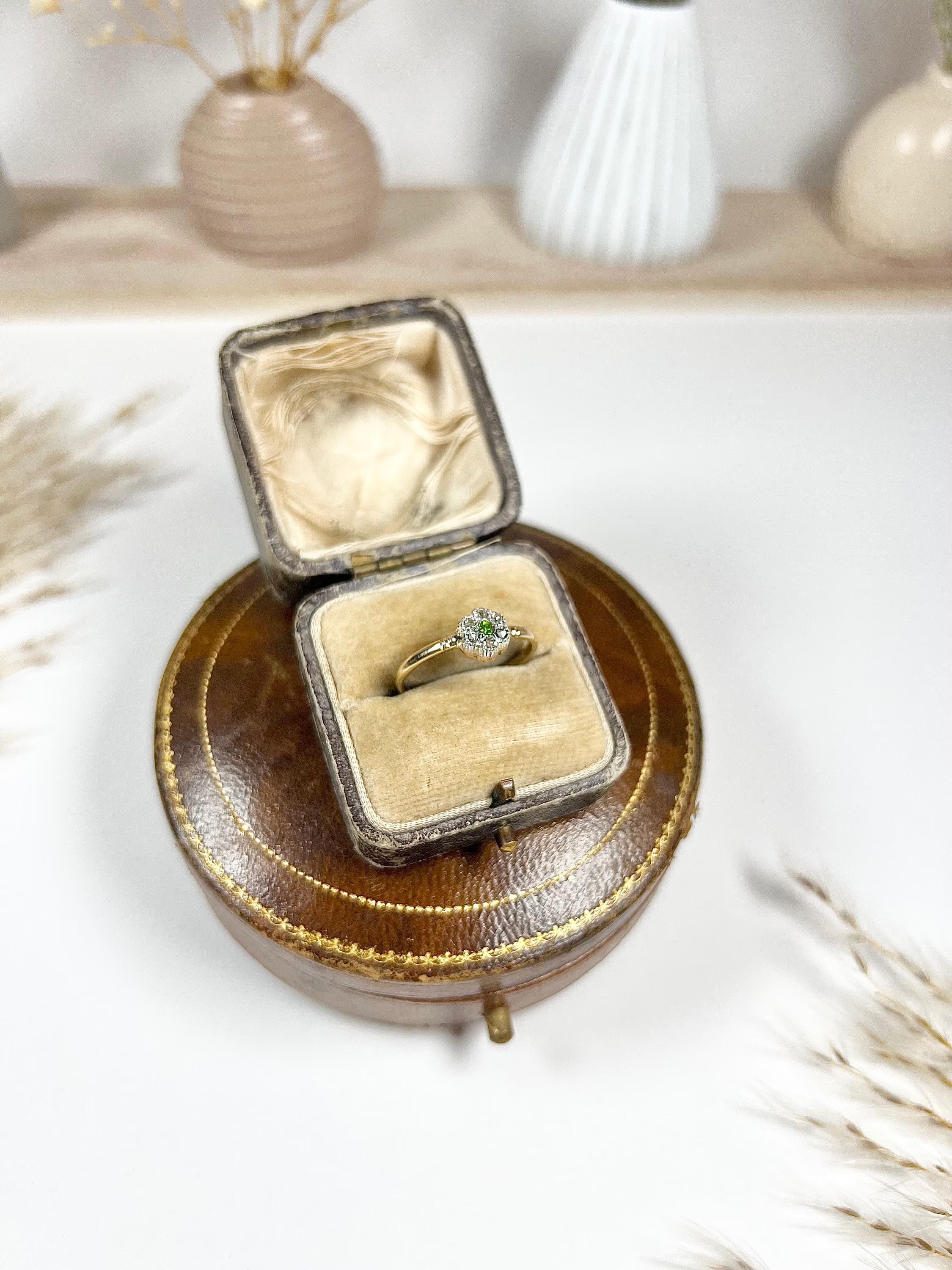 Antique 15ct Gold Victorian Demantoid Garnet & Diamond Daisy Ring 6
