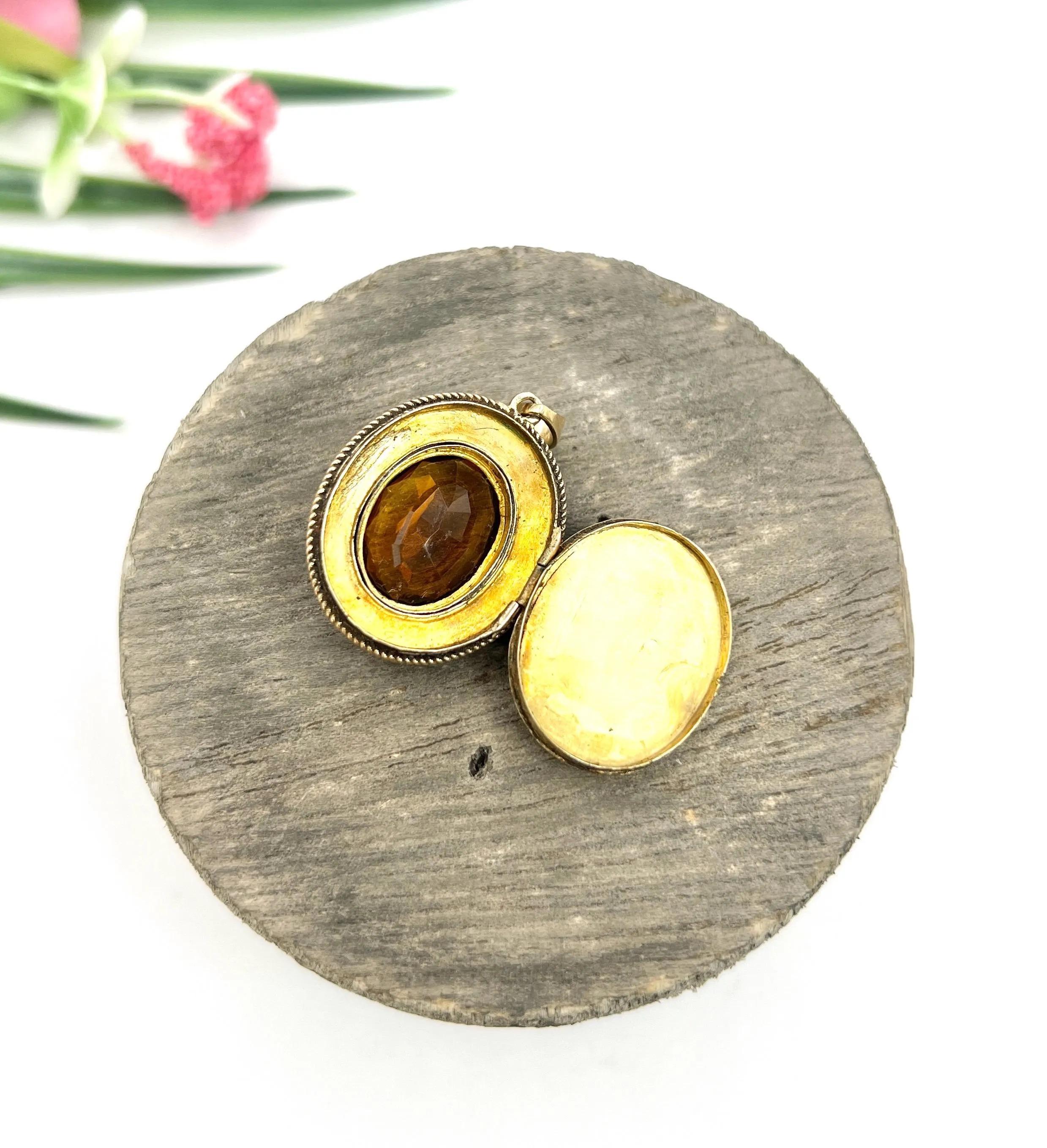 Women's or Men's Antique 15ct Gold, Victorian Fancy Citrine & Seed Pearl Oval Shaped Locket For Sale