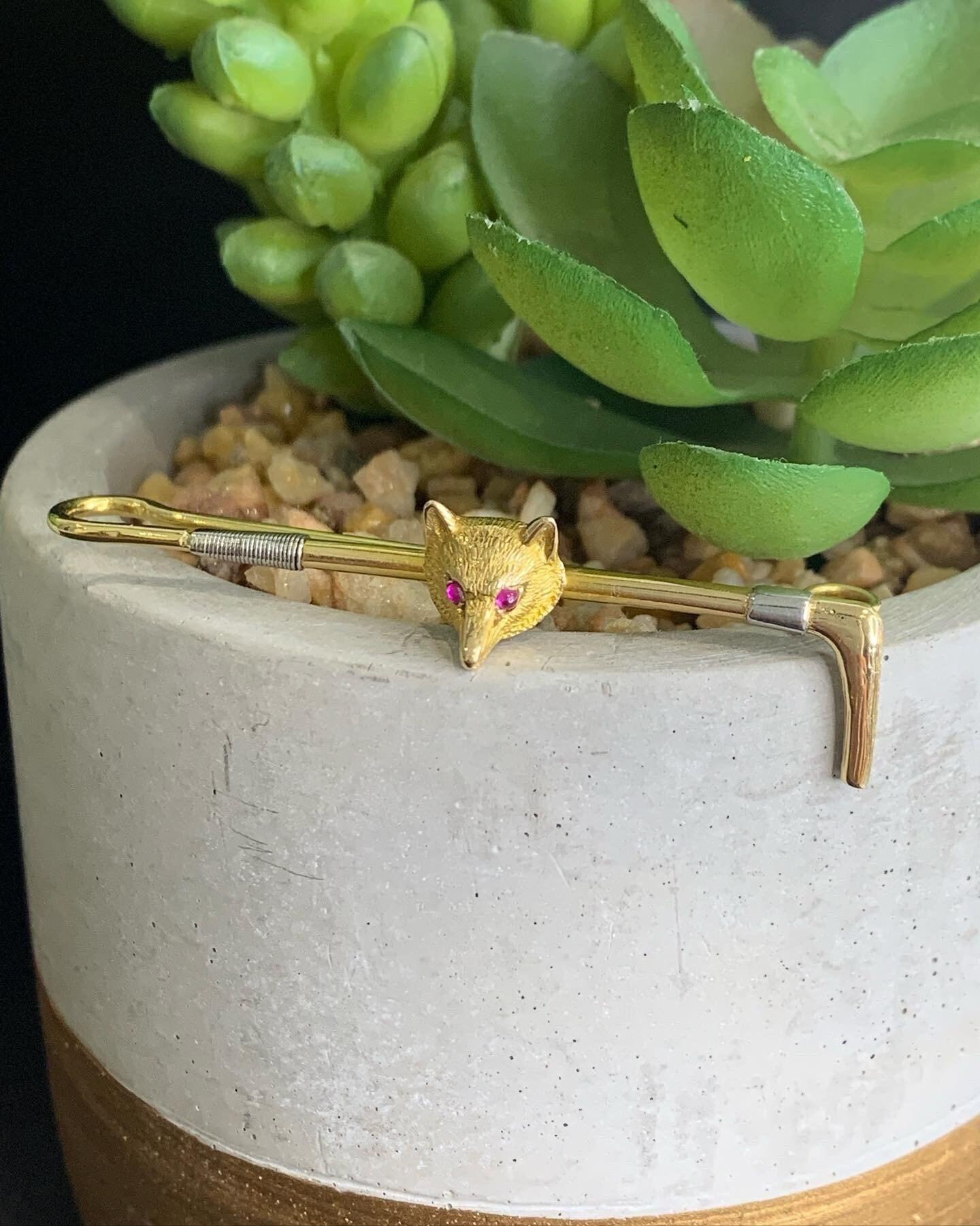Antique 15ct Gold Victorian Fox Brooch In Good Condition For Sale In Brighton, GB