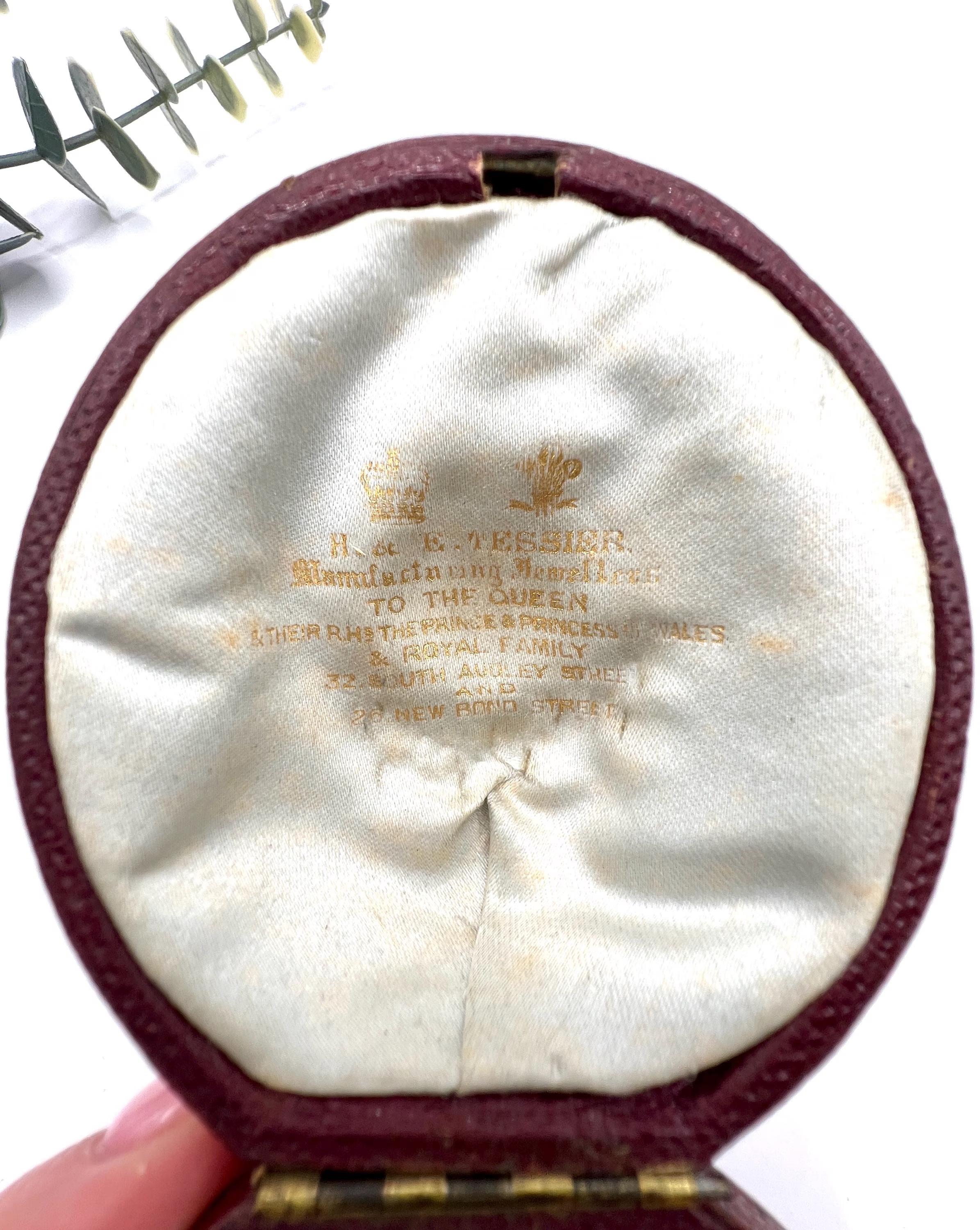 Antiker viktorianischer Granat-Anhänger aus 15-karätigem Gold, mit floraler Diamantfassung im Zustand „Gut“ im Angebot in Brighton, GB