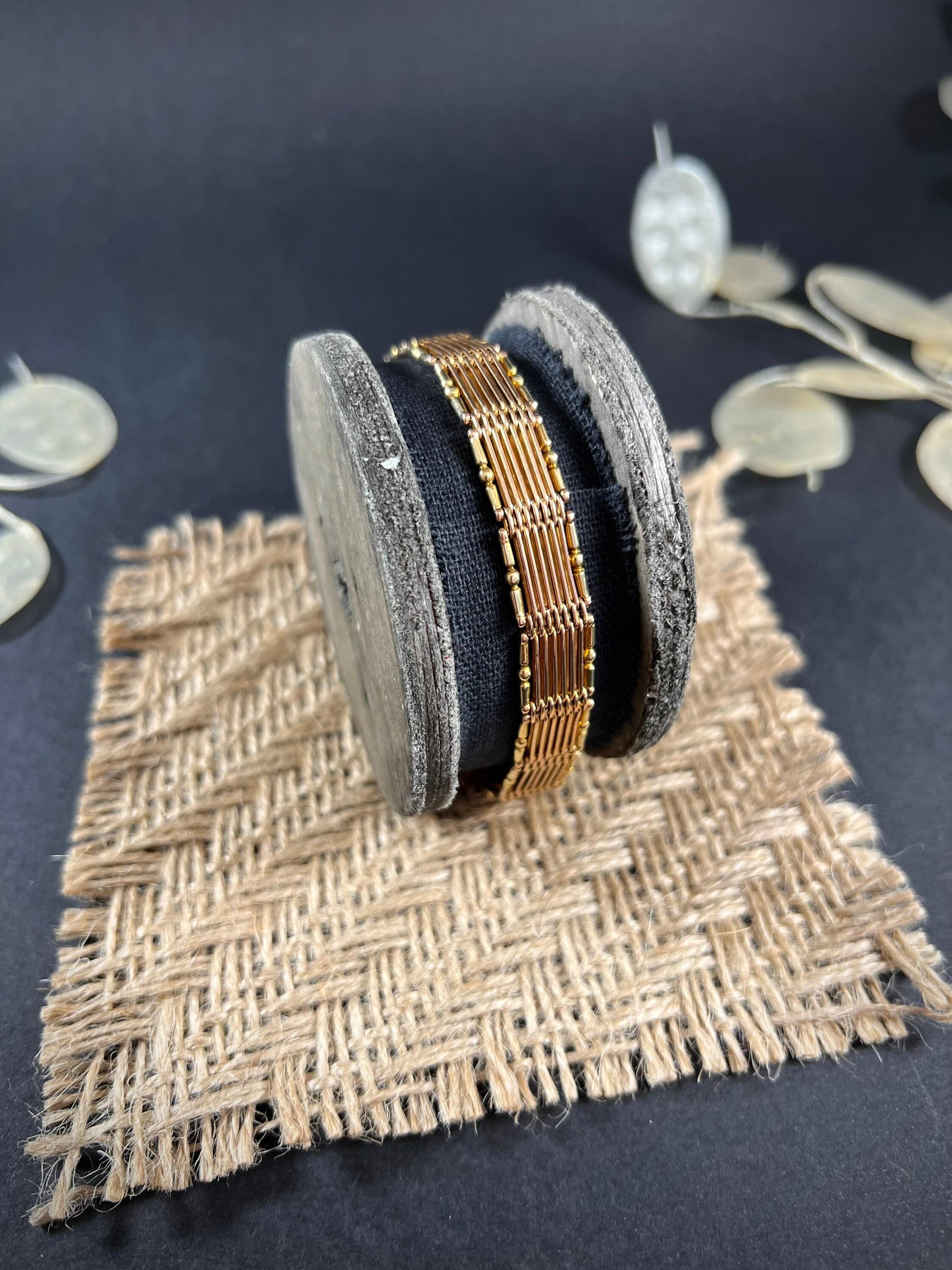 Antique 15ct Gold Victorian Gate Bracelet with Heart Padlock In Good Condition For Sale In Brighton, GB