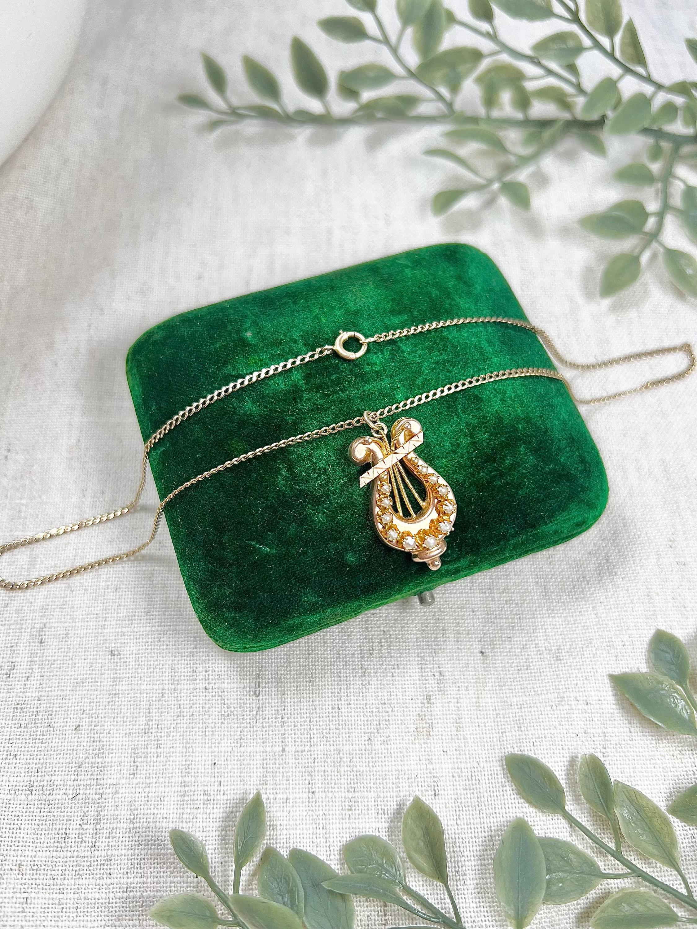 Antique 15ct Gold, Victorian Pearl Harp Pendant For Sale 2
