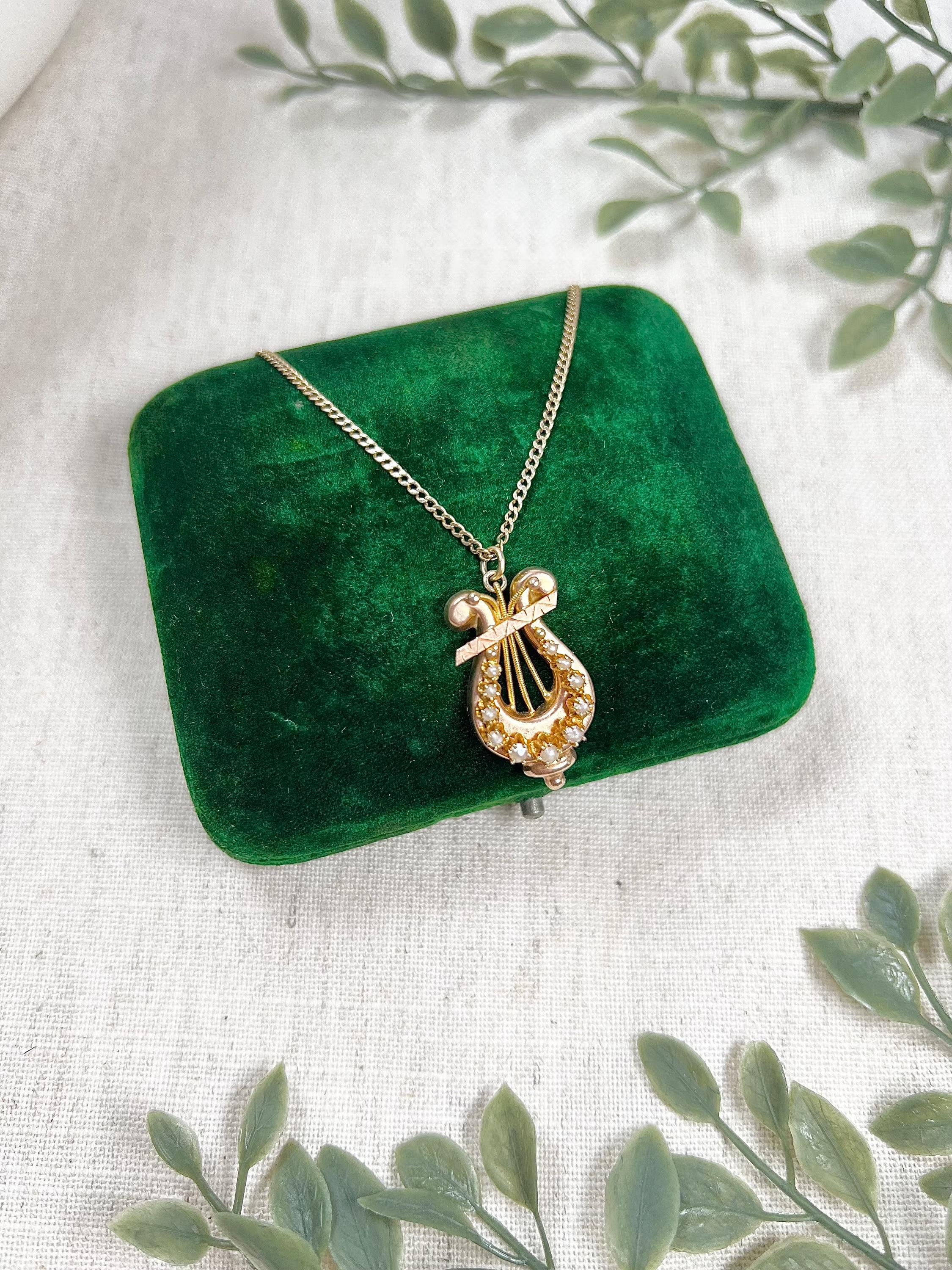Antique 15ct Gold, Victorian Pearl Harp Pendant For Sale 3