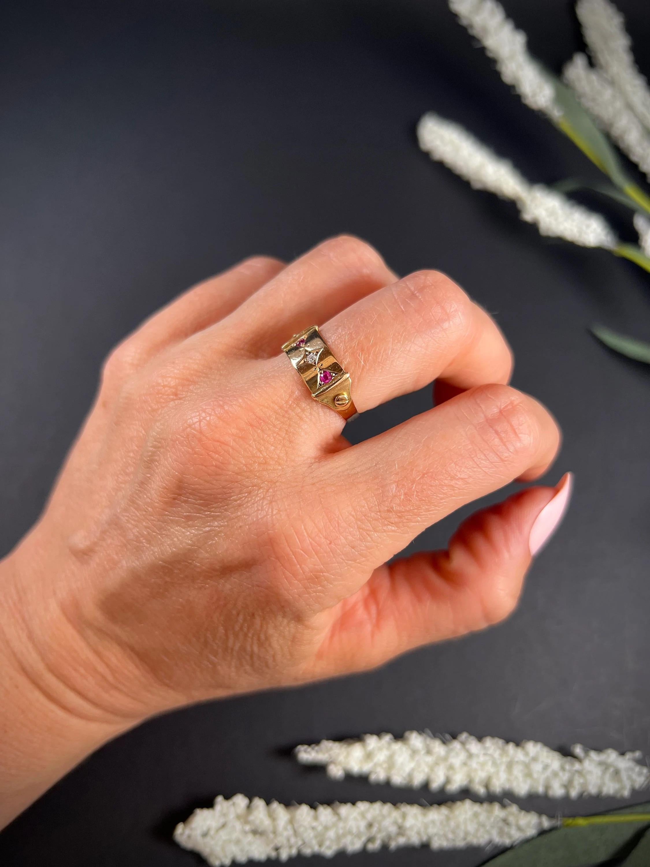 Antiker viktorianischer Ring aus 15 Karat Gold mit Rubin und Diamant im Angebot 2
