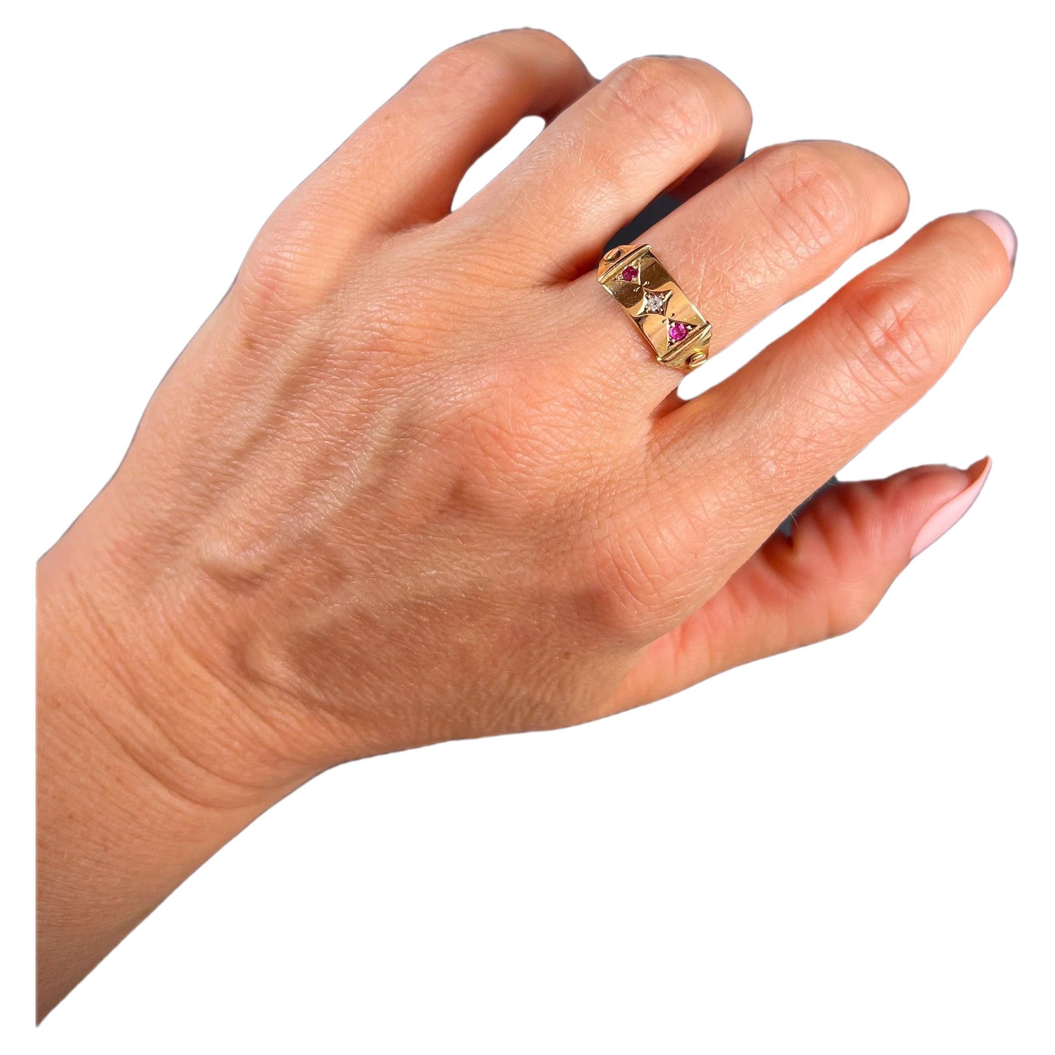 Antiker viktorianischer Ring aus 15 Karat Gold mit Rubin und Diamant