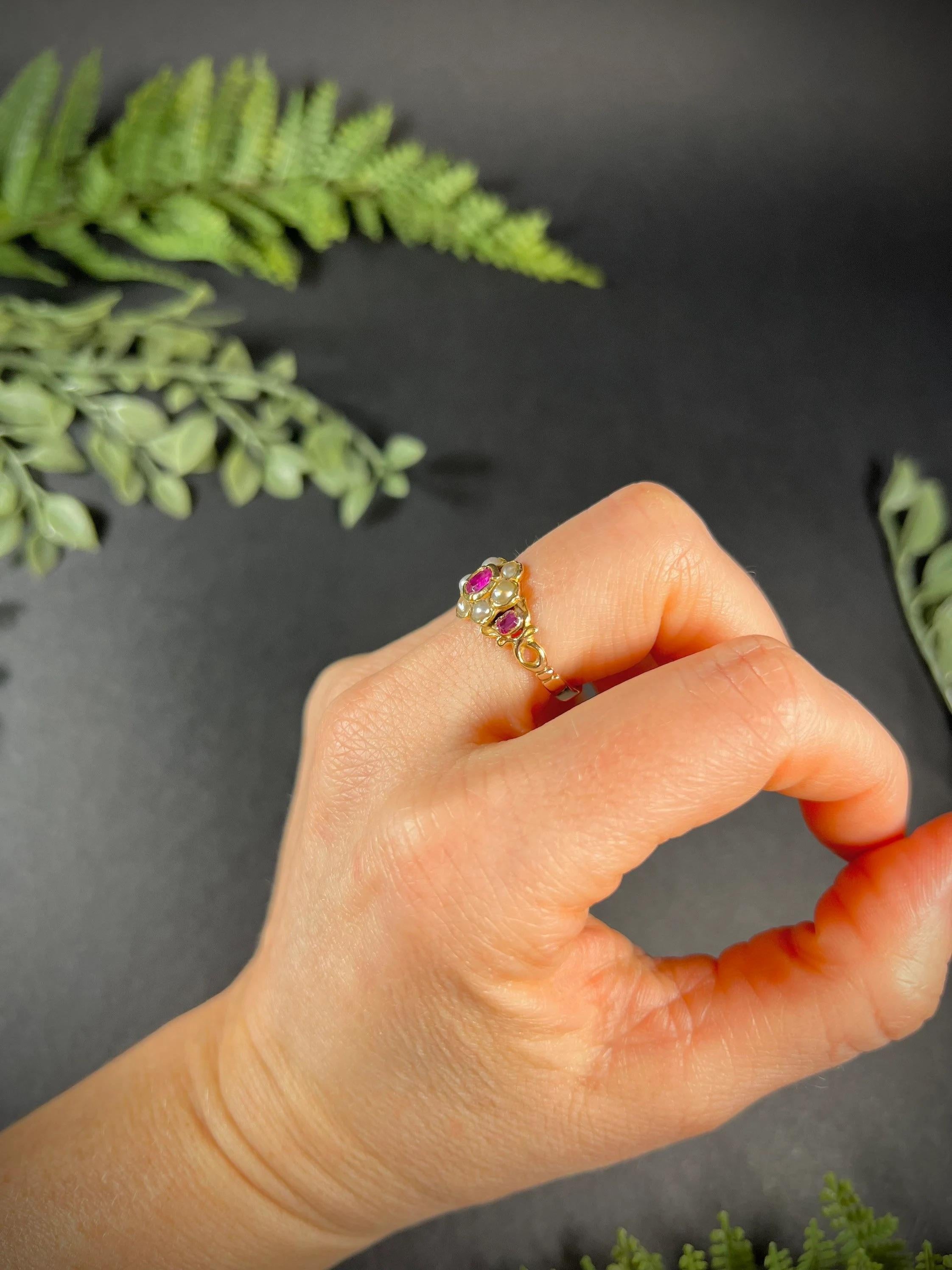 Antike 15ct Gold viktorianischen Rubin & Seed Pearl Daisy Cluster Ring für Damen oder Herren im Angebot
