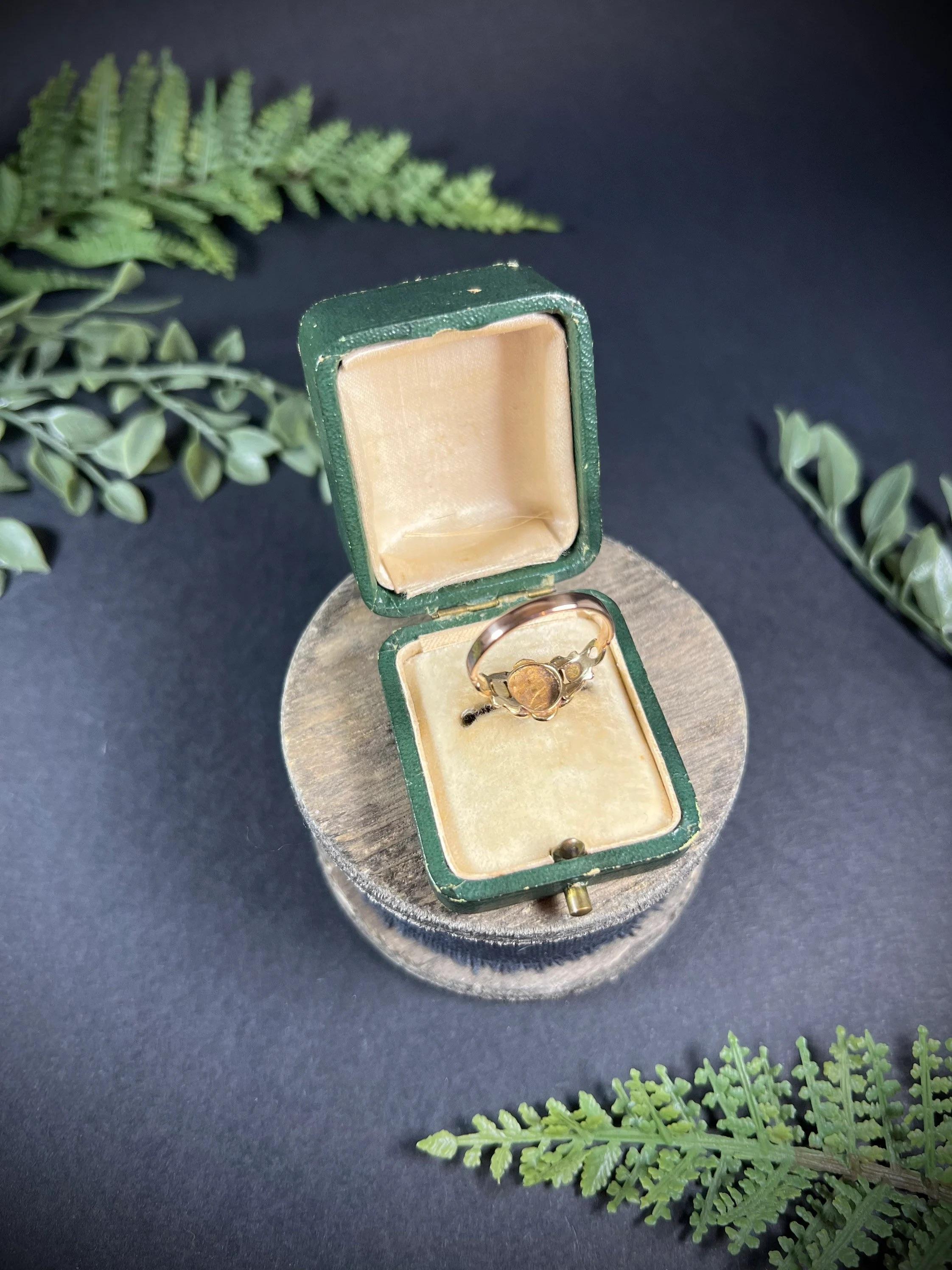Antike 15ct Gold viktorianischen Rubin & Seed Pearl Daisy Cluster Ring im Angebot 3