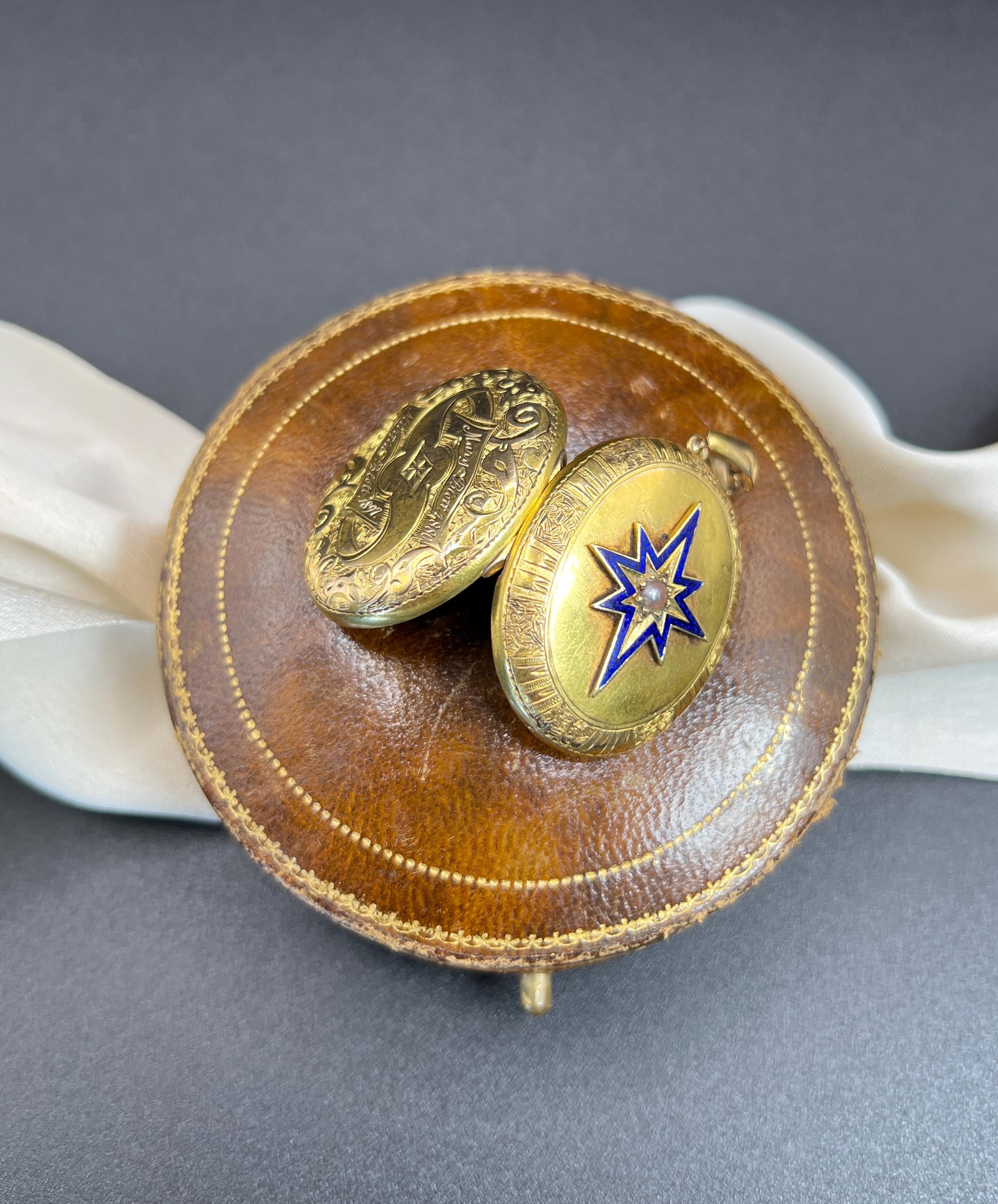 Antico medaglione ovale in oro 15 ct, perle di semi e smalto blu di epoca vittoriana in vendita 3